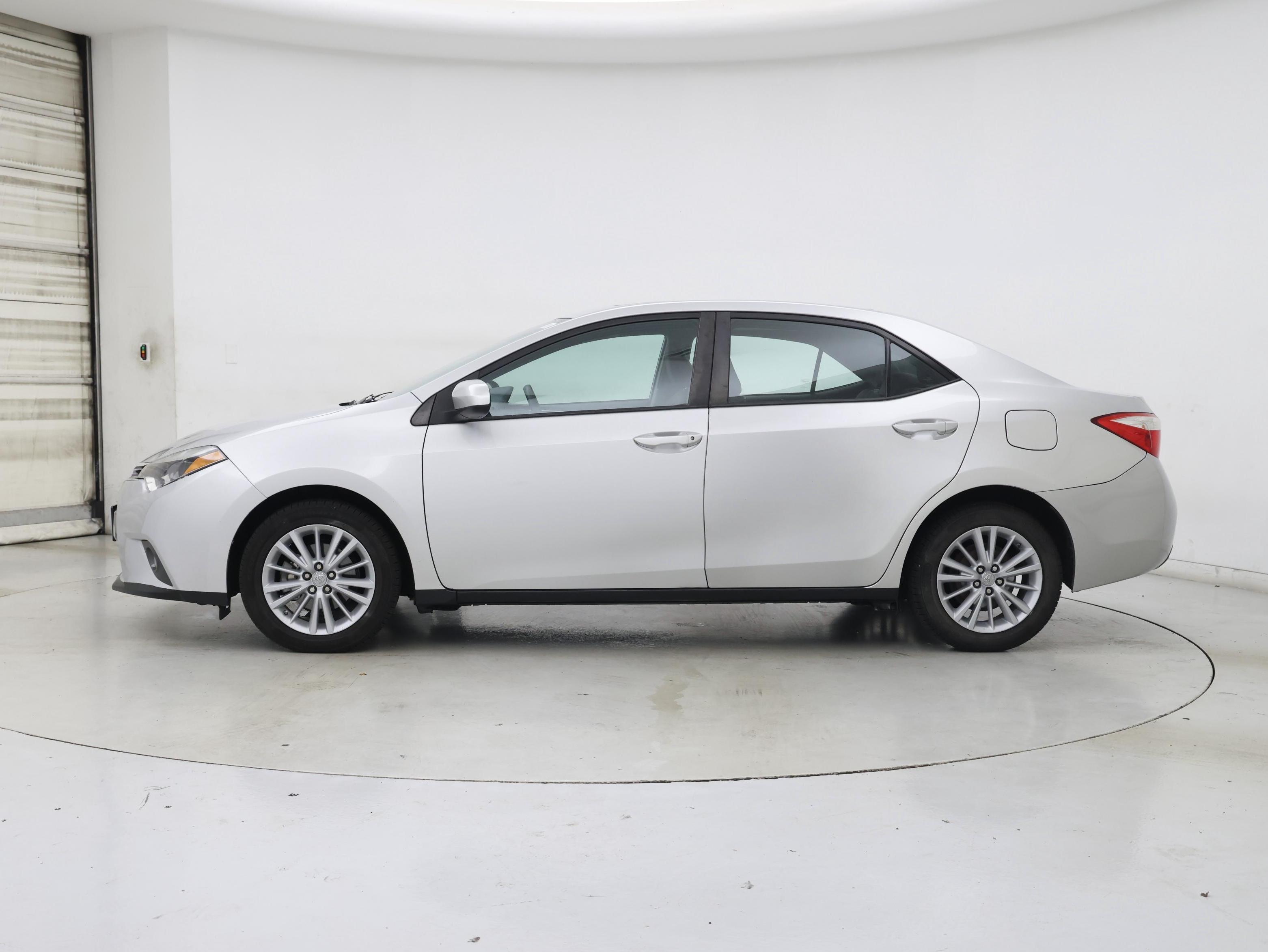 Thumbnail: 2016 Toyota Corolla - 3