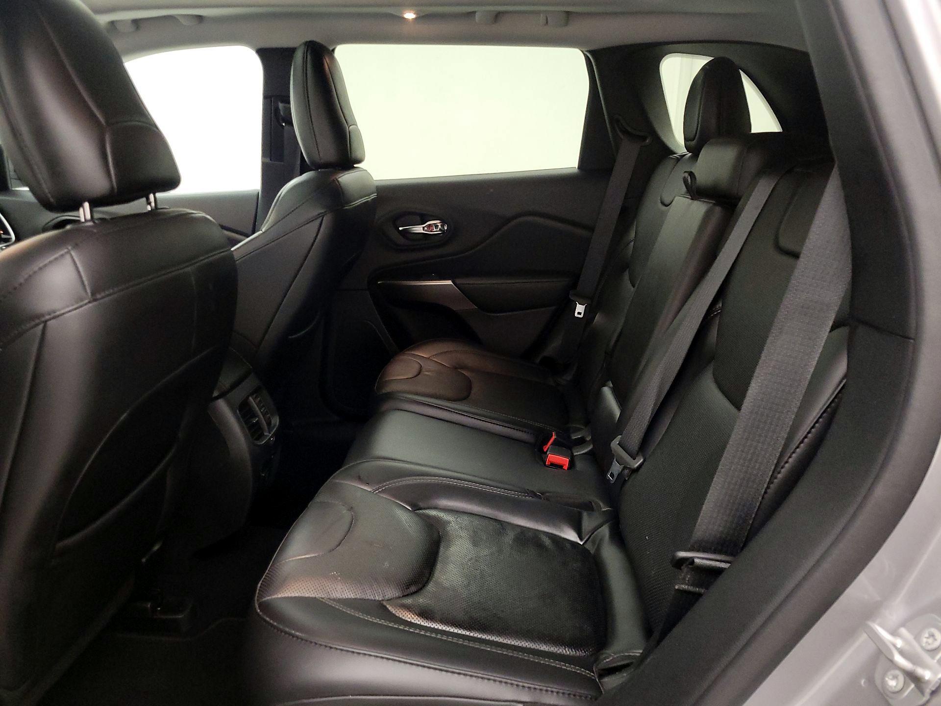 Thumbnail: 2021 Jeep Cherokee - 20