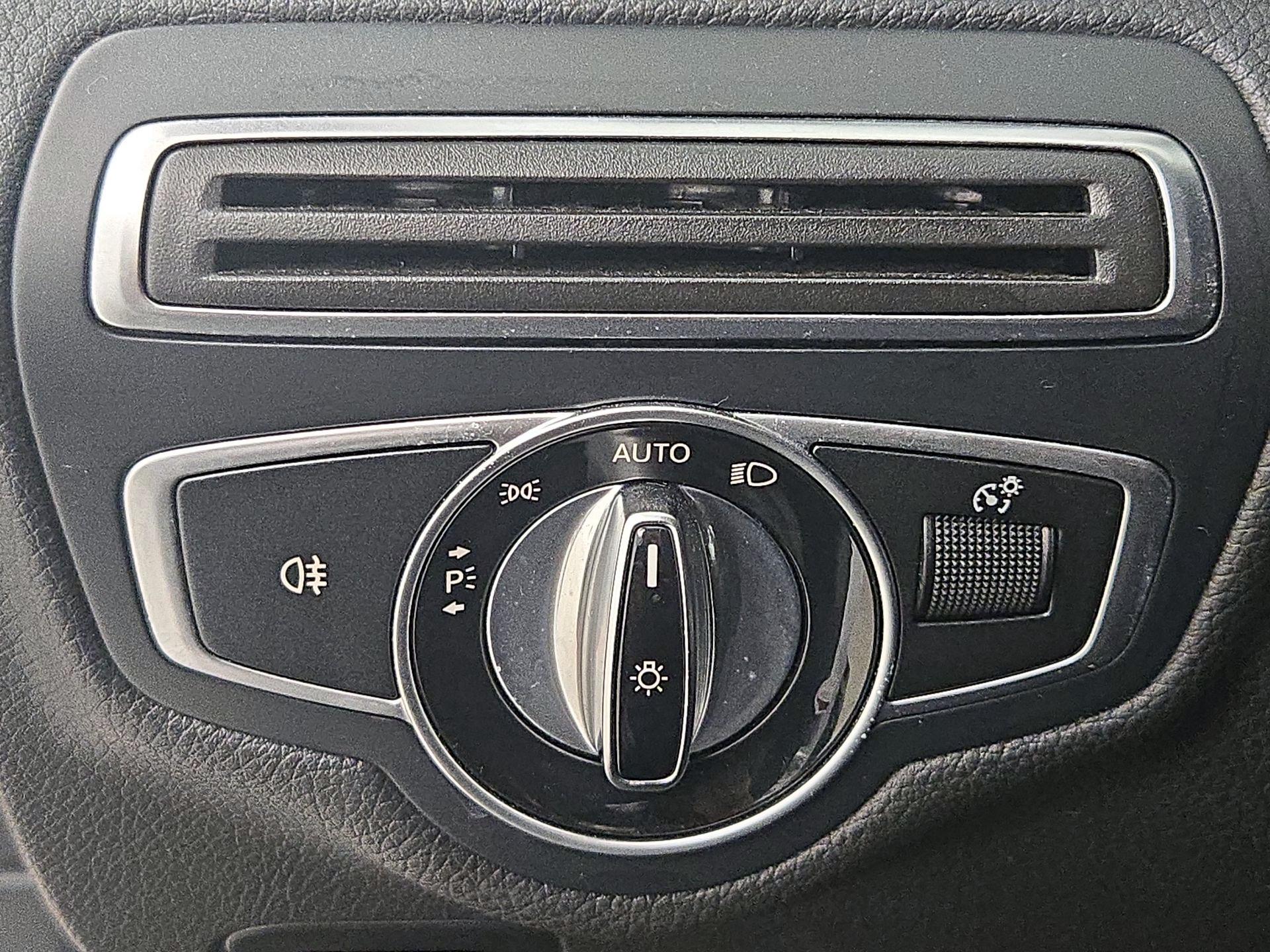 Thumbnail: 2016 Mercedes-Benz C-Class - 13