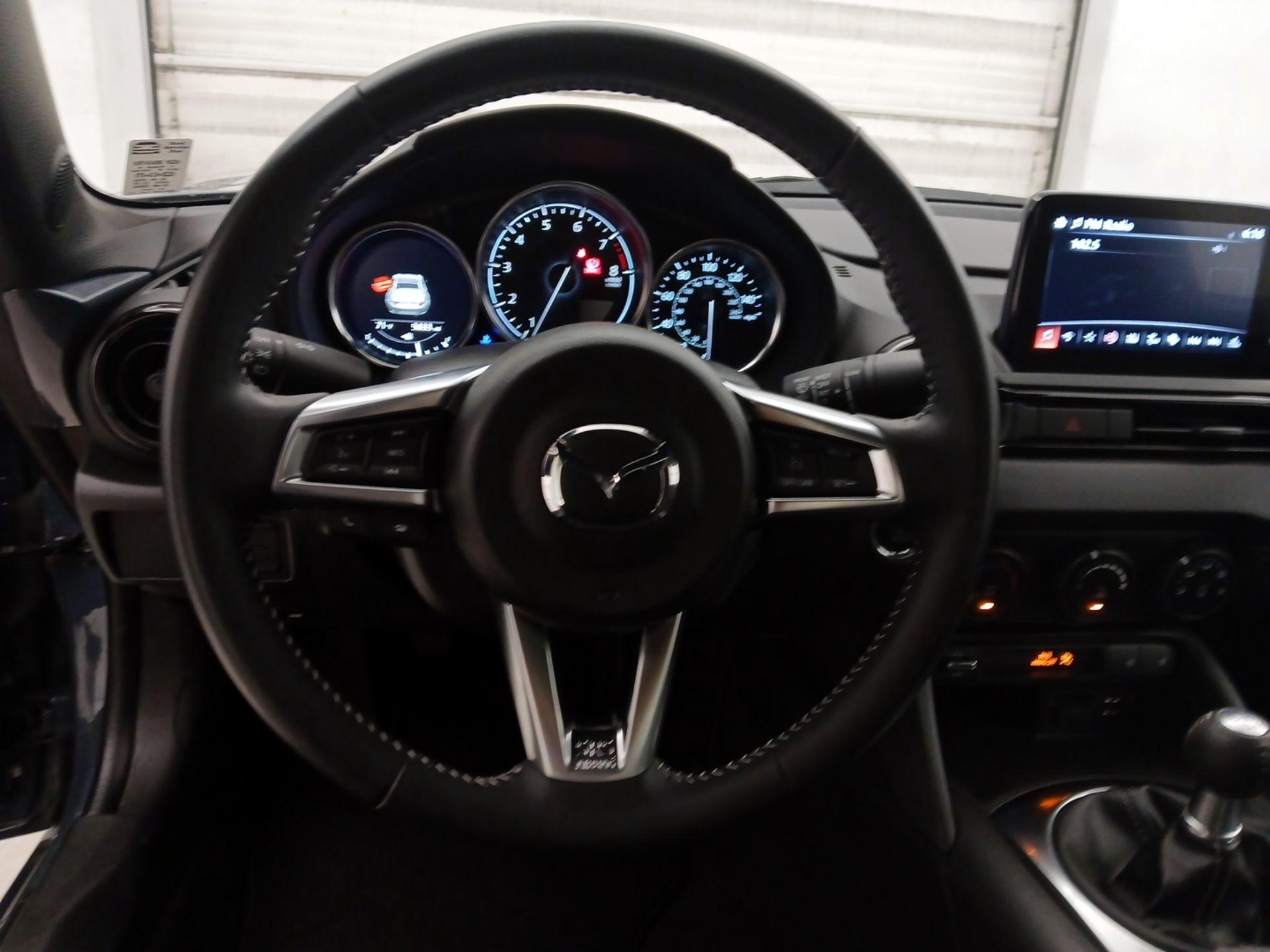 Thumbnail: 2021 Mazda MX-5 Miata - 10