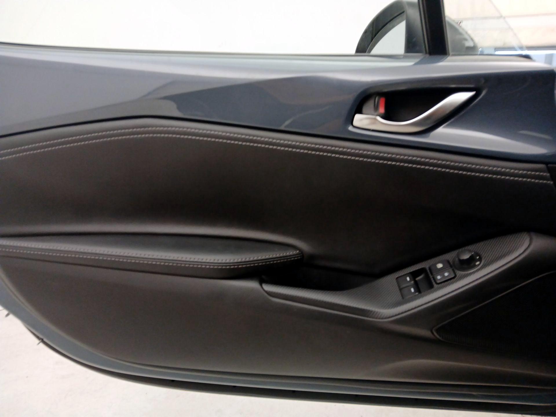 Thumbnail: 2021 Mazda MX-5 Miata - 12