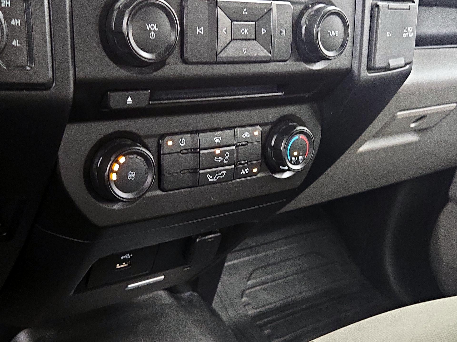 Thumbnail: 2016 Ford F-150 - 16