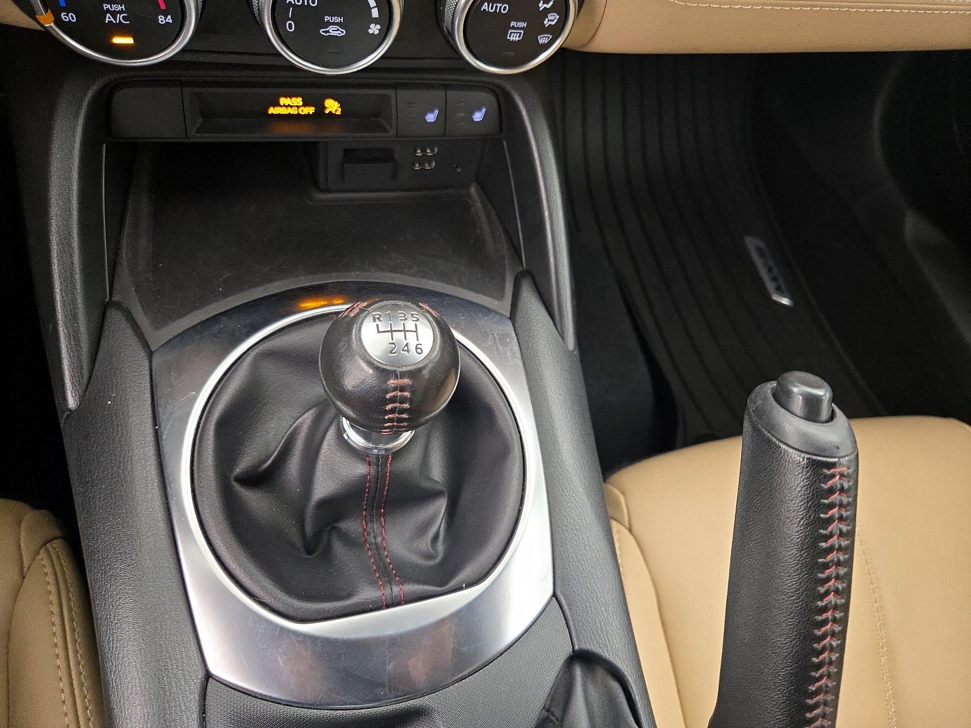 Thumbnail: 2016 Mazda MX-5 Miata - 17