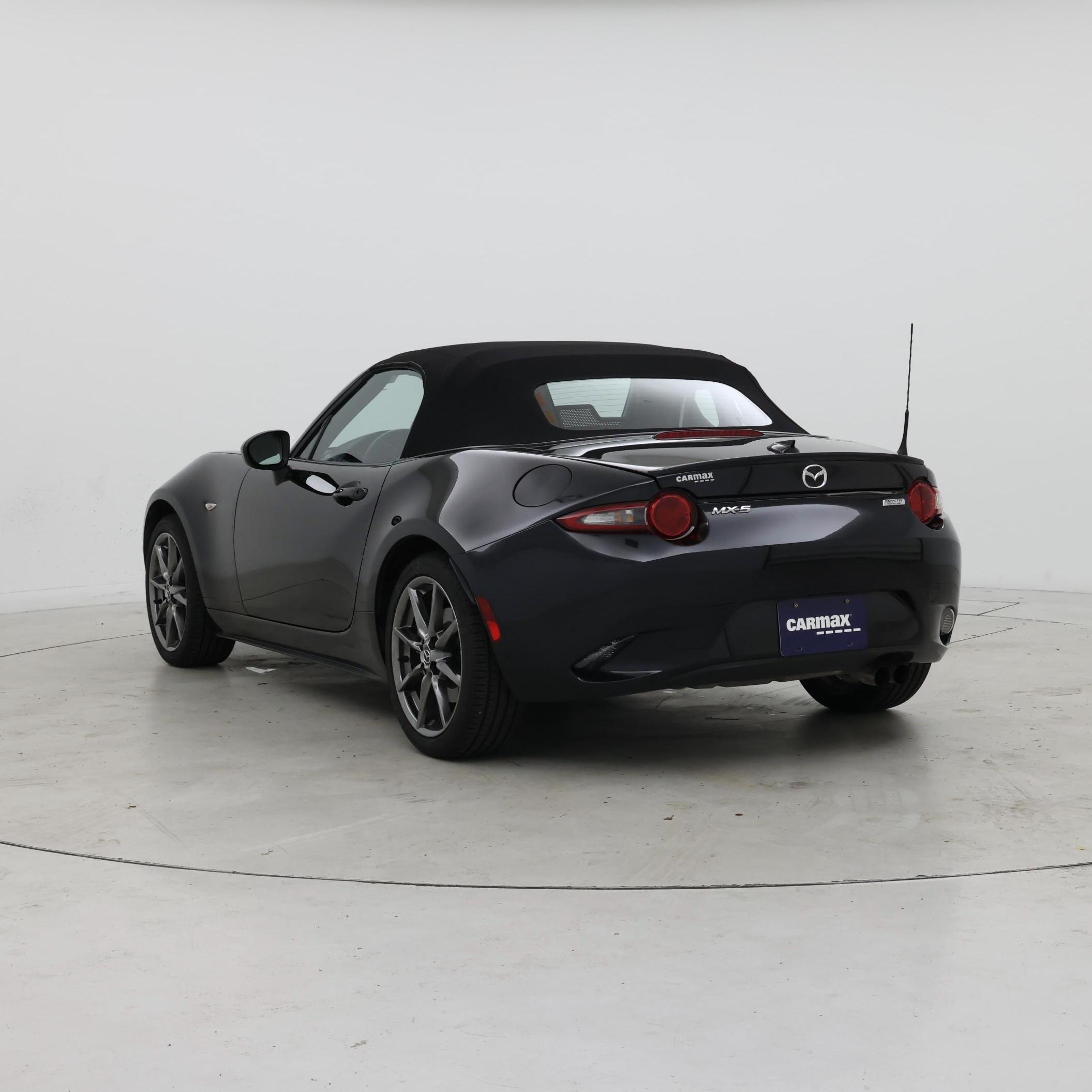 Thumbnail: 2016 Mazda MX-5 Miata - 2