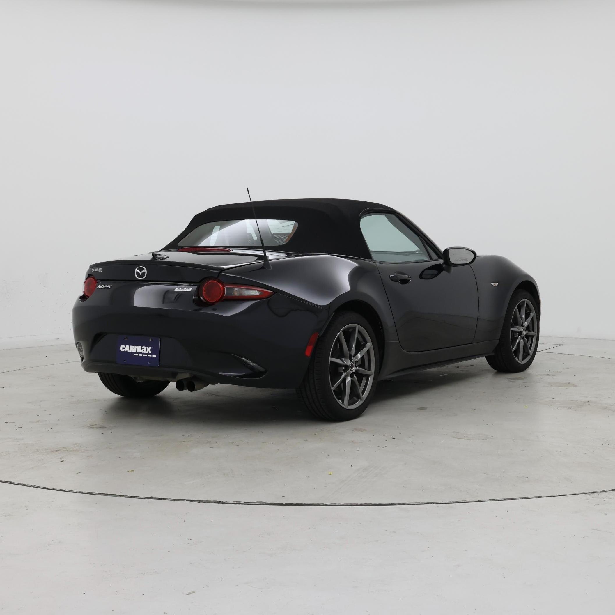 Thumbnail: 2016 Mazda MX-5 Miata - 8