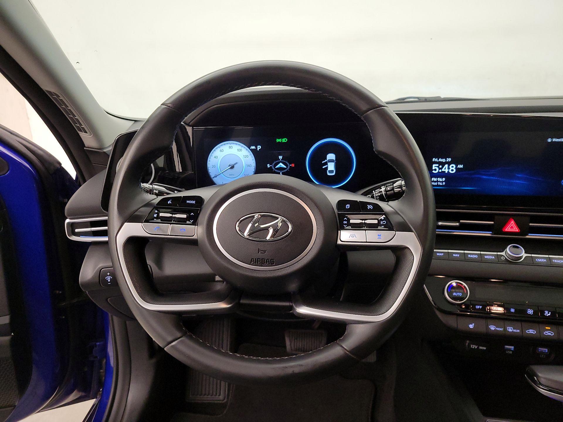 Thumbnail: 2023 Hyundai Elantra - 10