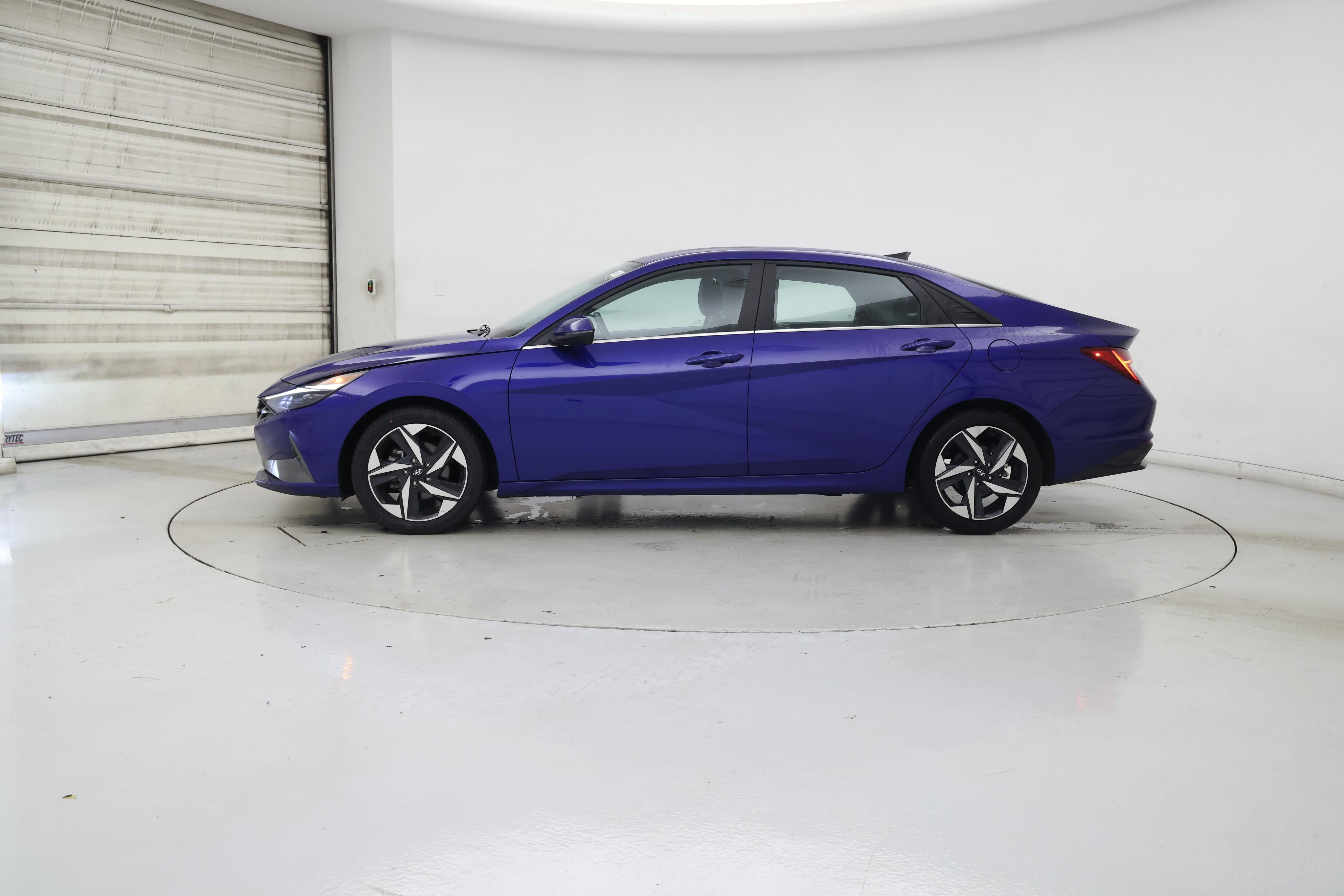 Thumbnail: 2023 Hyundai Elantra - 3