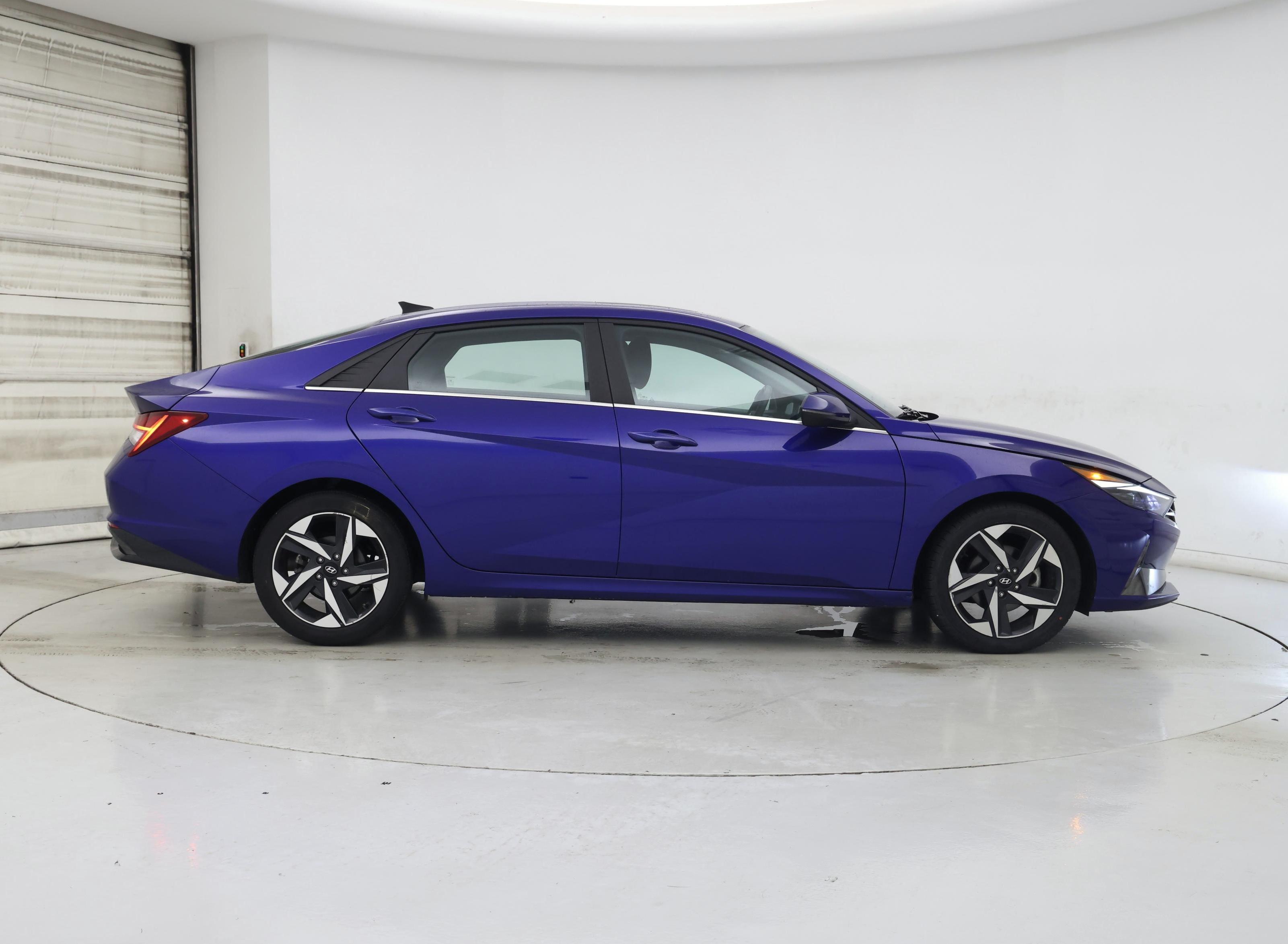 Thumbnail: 2023 Hyundai Elantra - 7