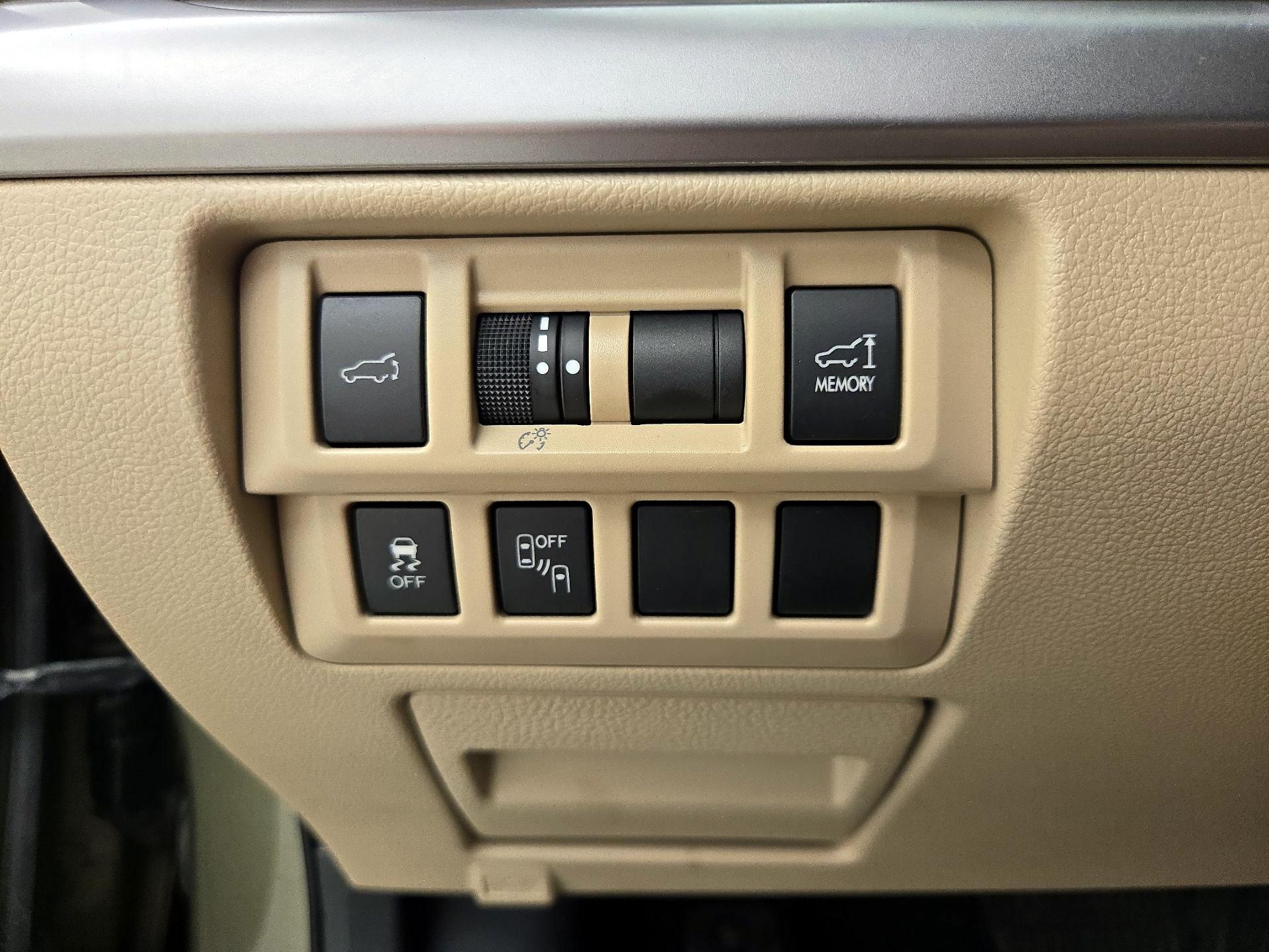 Thumbnail: 2017 Subaru Outback - 13