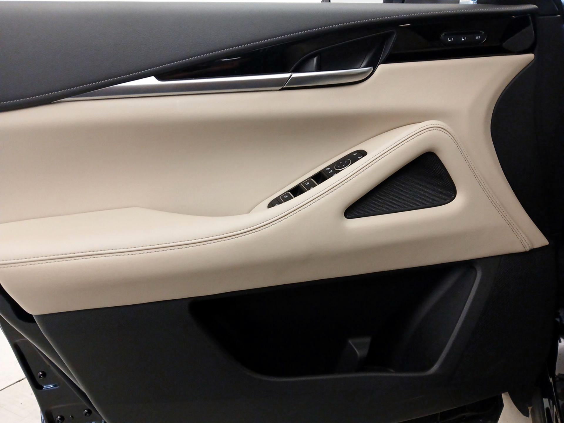Thumbnail: 2023 INFINITI QX60 - 12