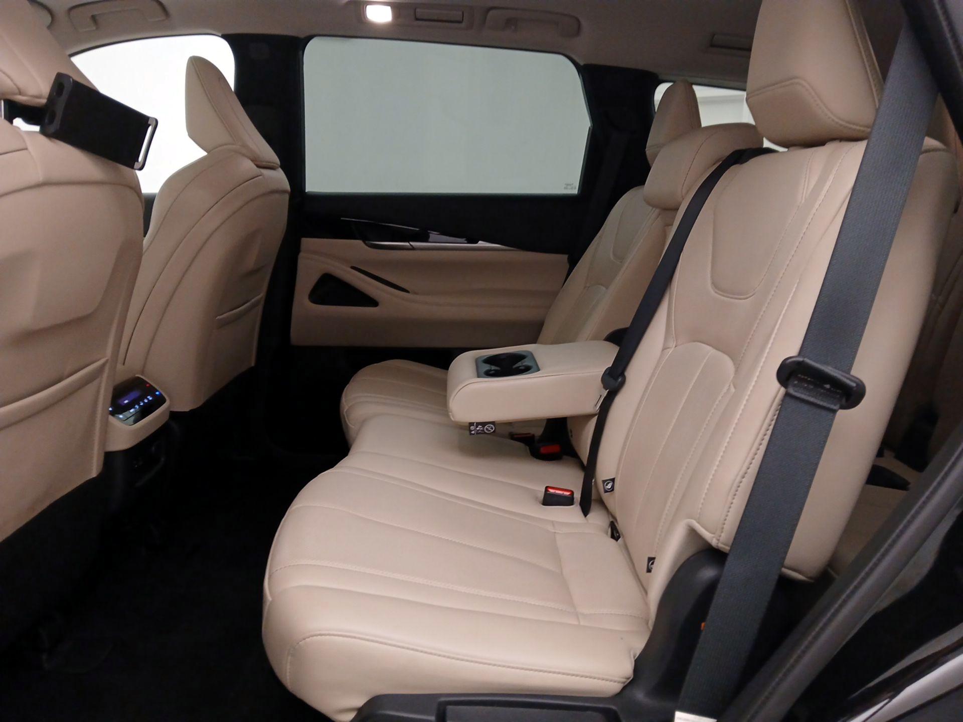 Thumbnail: 2023 INFINITI QX60 - 20