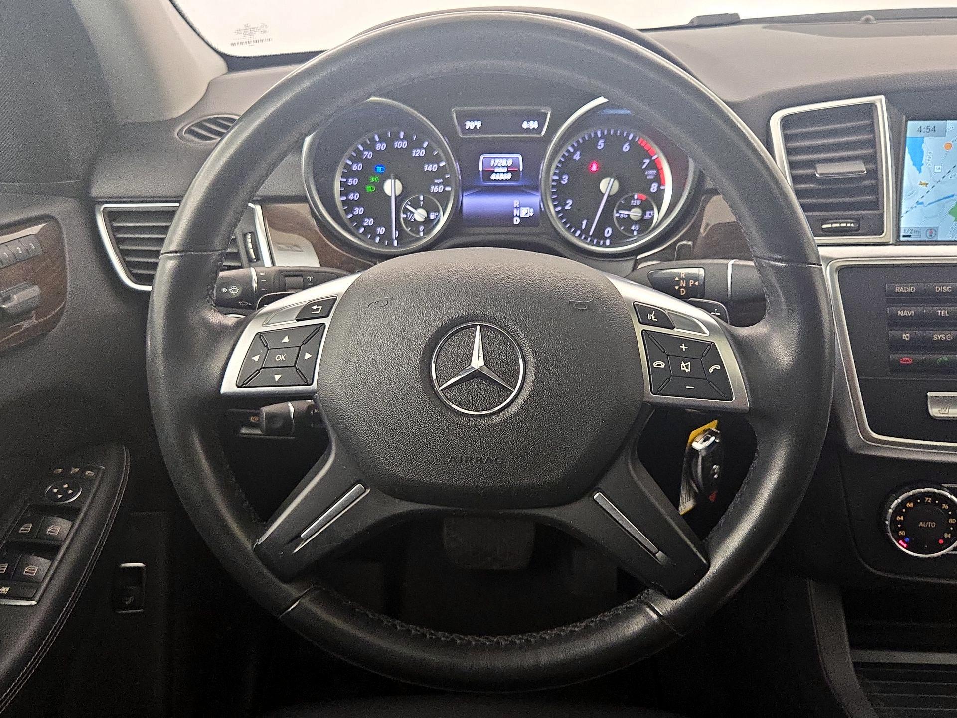 Thumbnail: 2015 Mercedes-Benz M-Class - 10