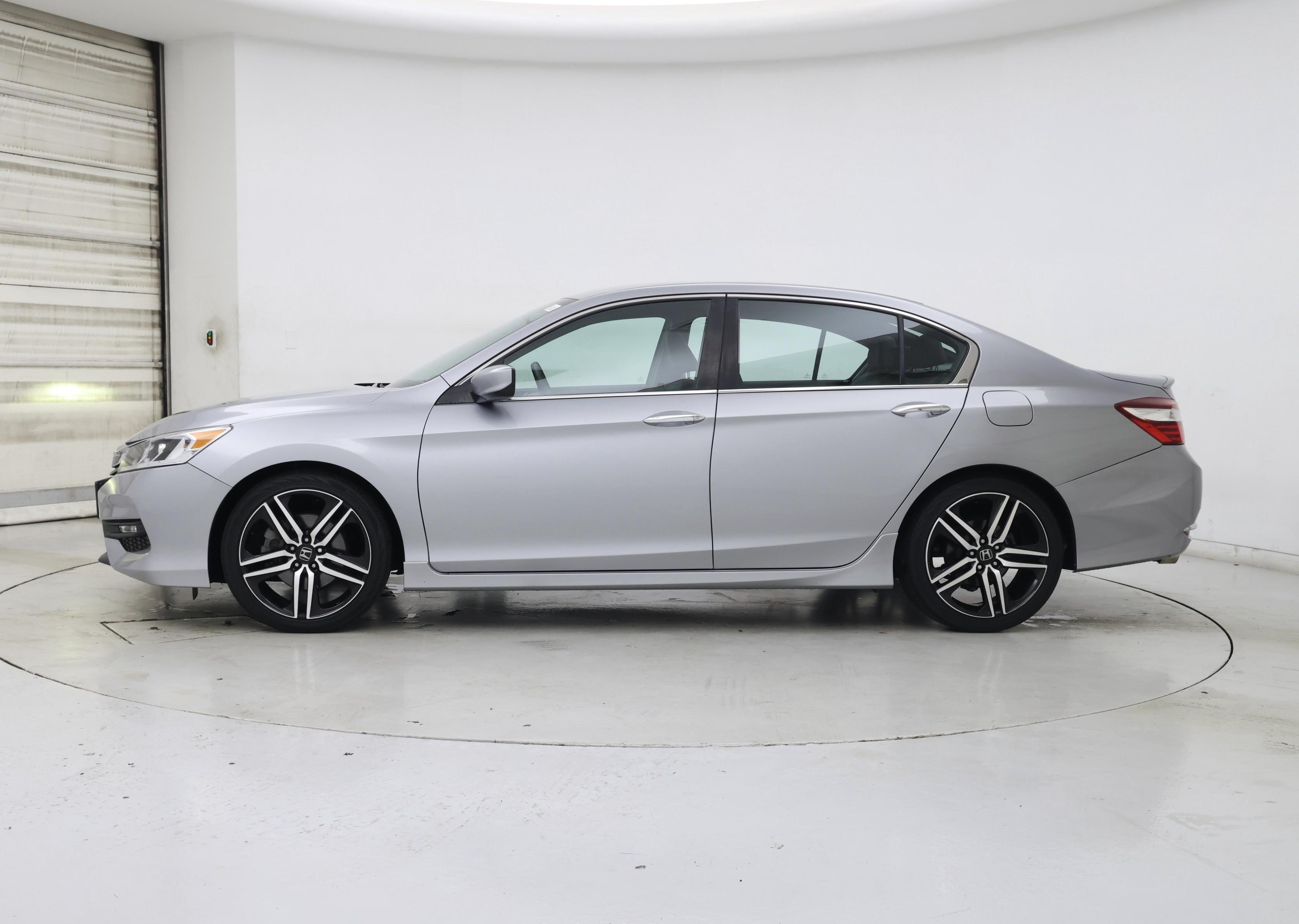 Thumbnail: 2017 Honda Accord - 3