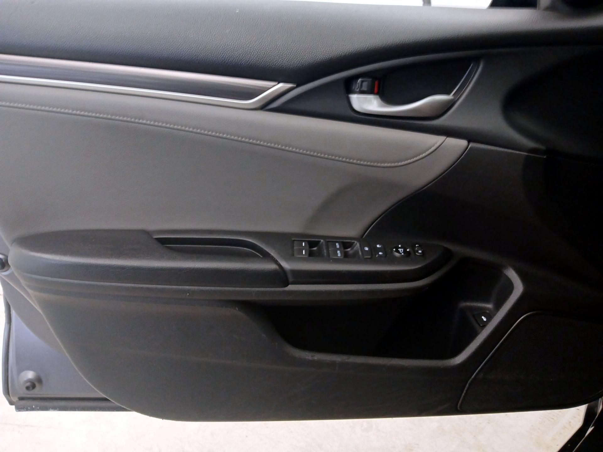 Thumbnail: 2019 Honda Civic - 12