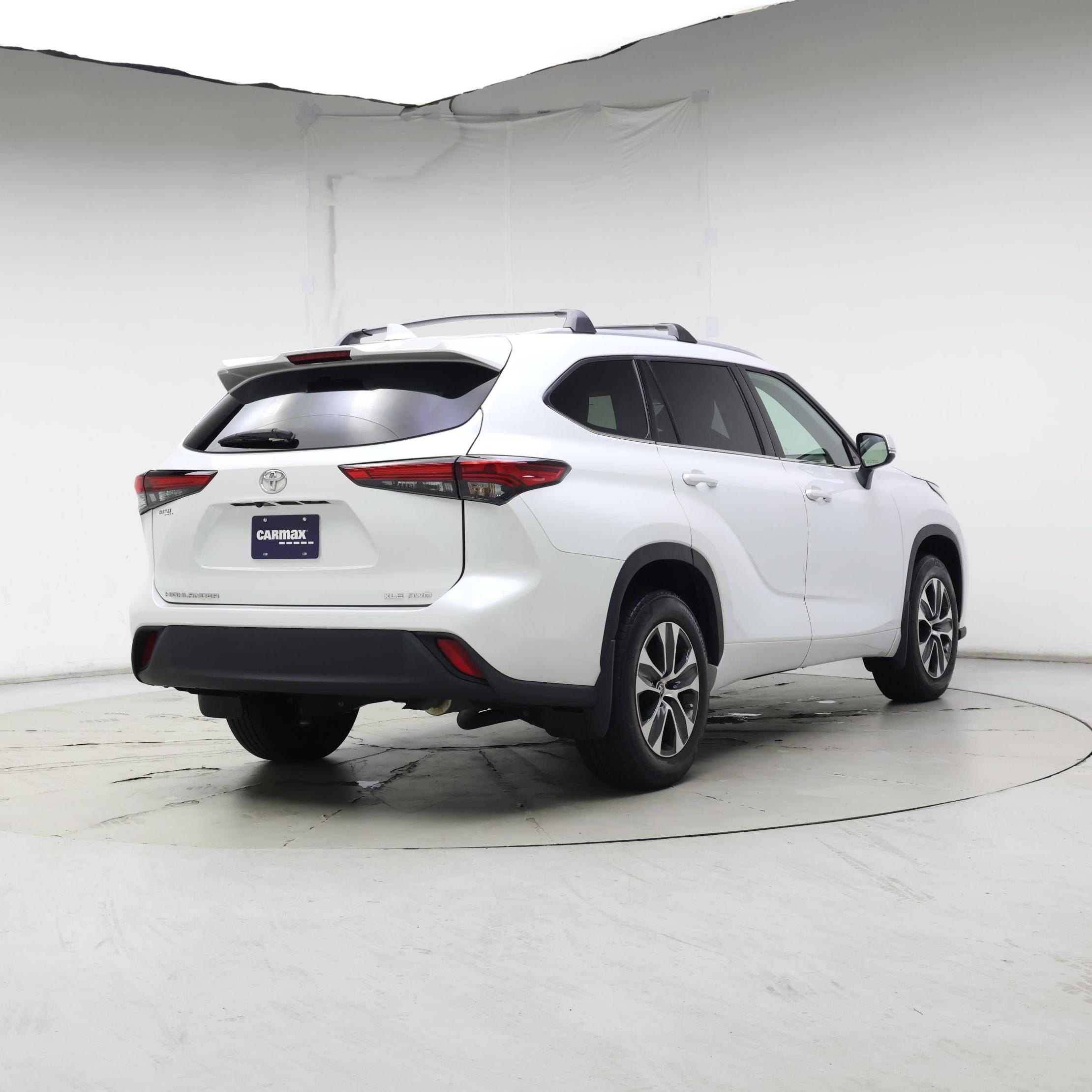 Thumbnail: 2022 Toyota Highlander - 8