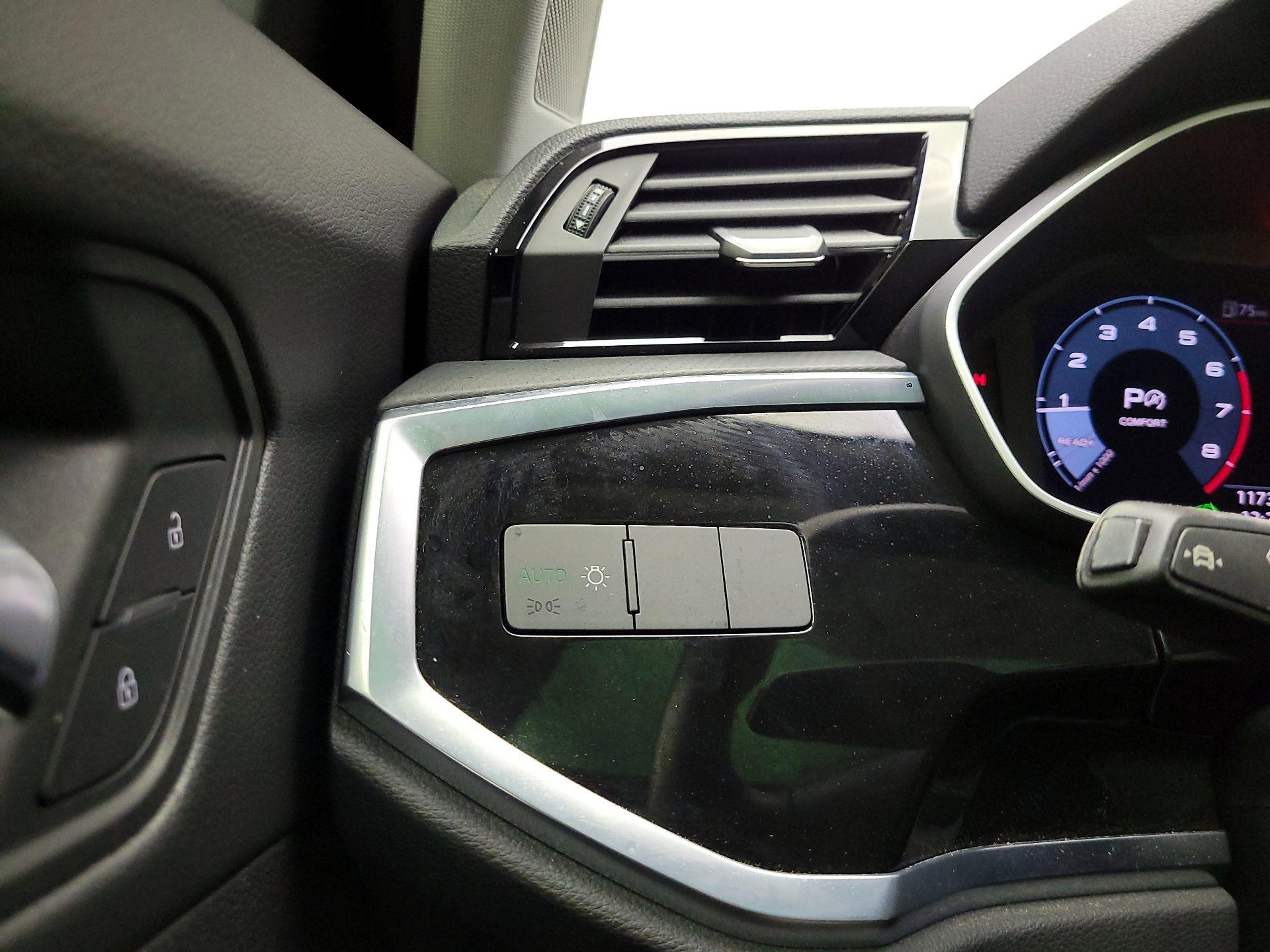 Thumbnail: 2022 Audi Q3 - 13