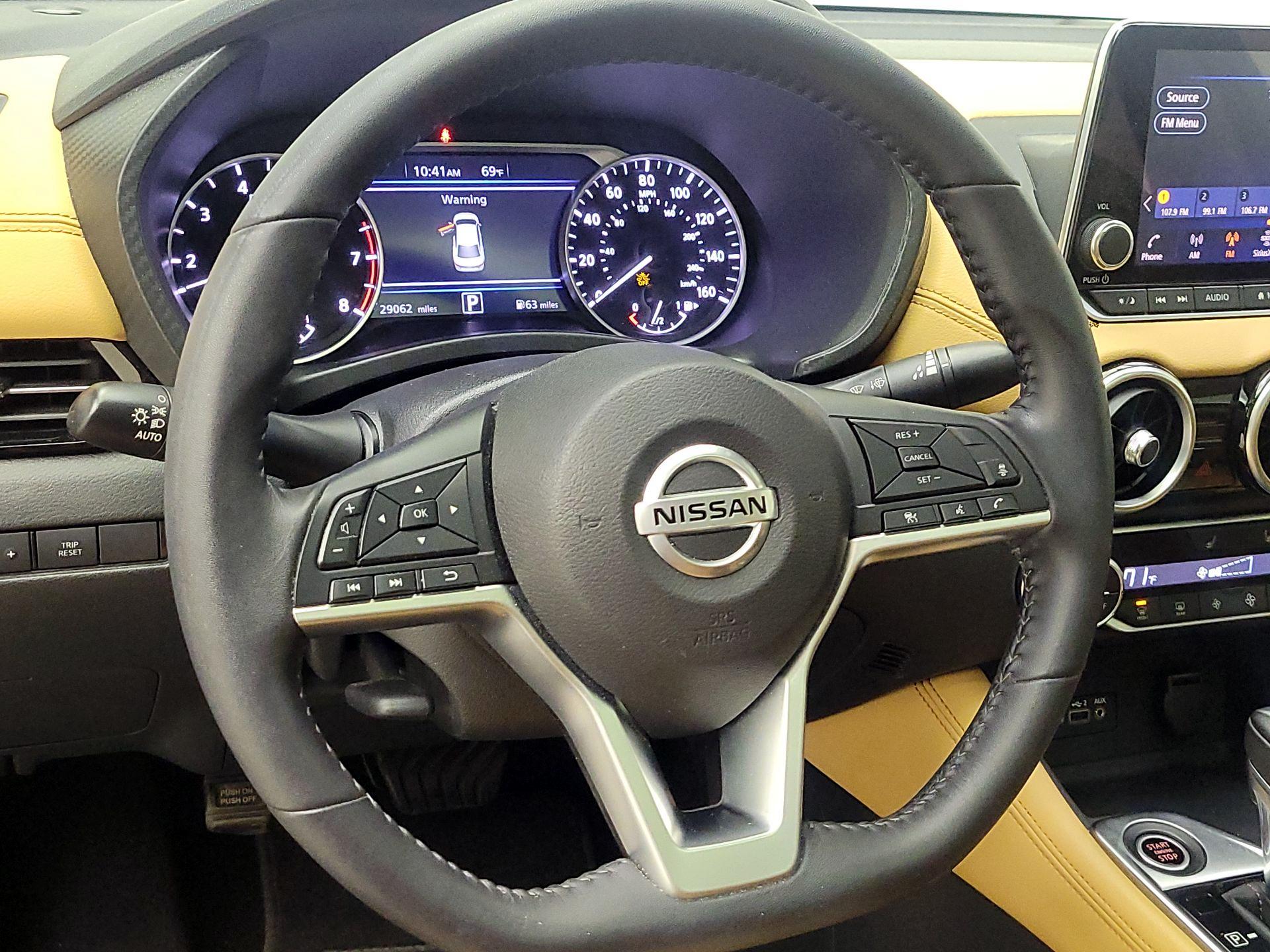 Thumbnail: 2020 Nissan Sentra - 10