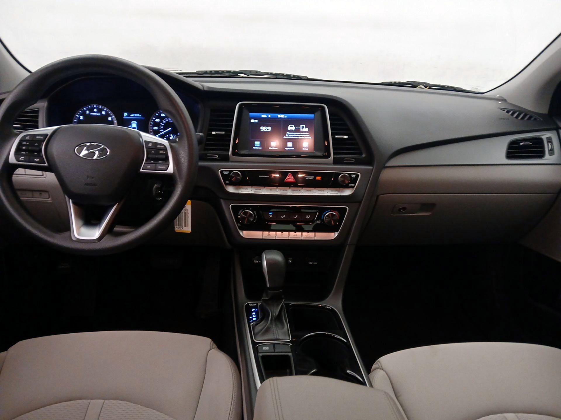 Thumbnail: 2019 Hyundai Sonata - 9