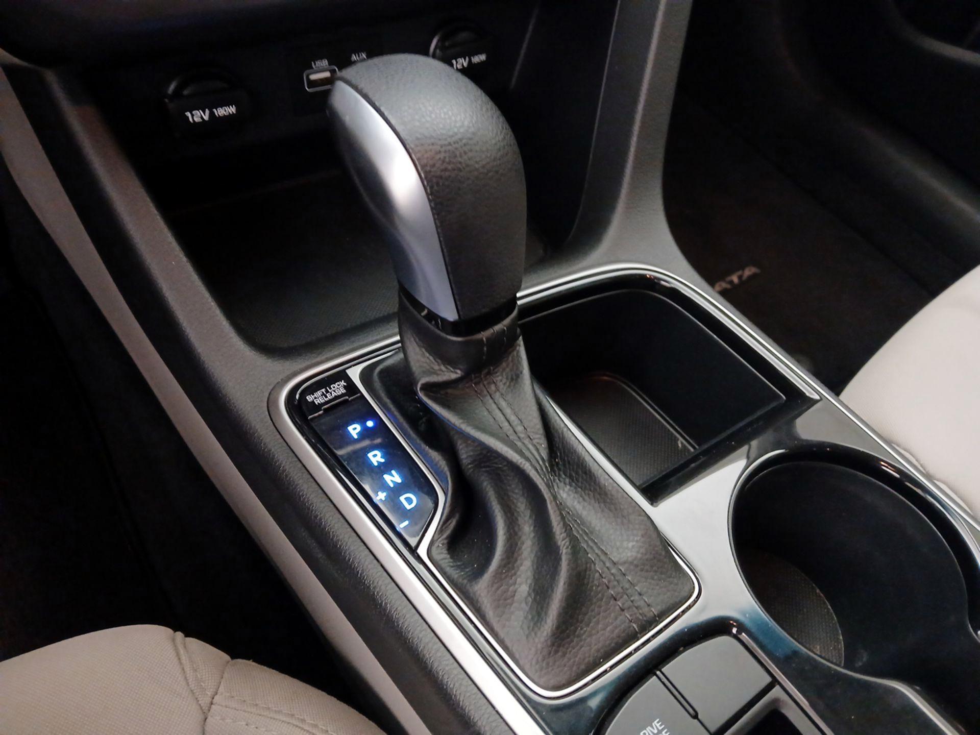 Thumbnail: 2019 Hyundai Sonata - 17