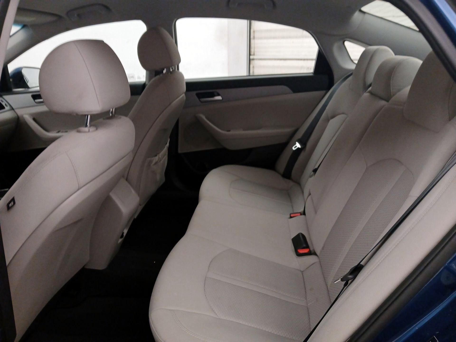 Thumbnail: 2019 Hyundai Sonata - 19