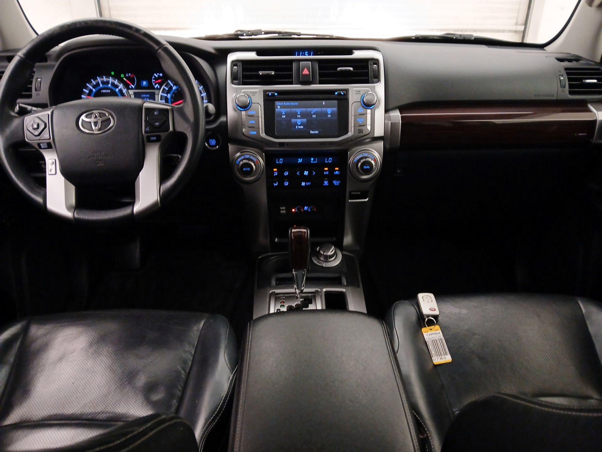 Thumbnail: 2016 Toyota 4Runner - 9
