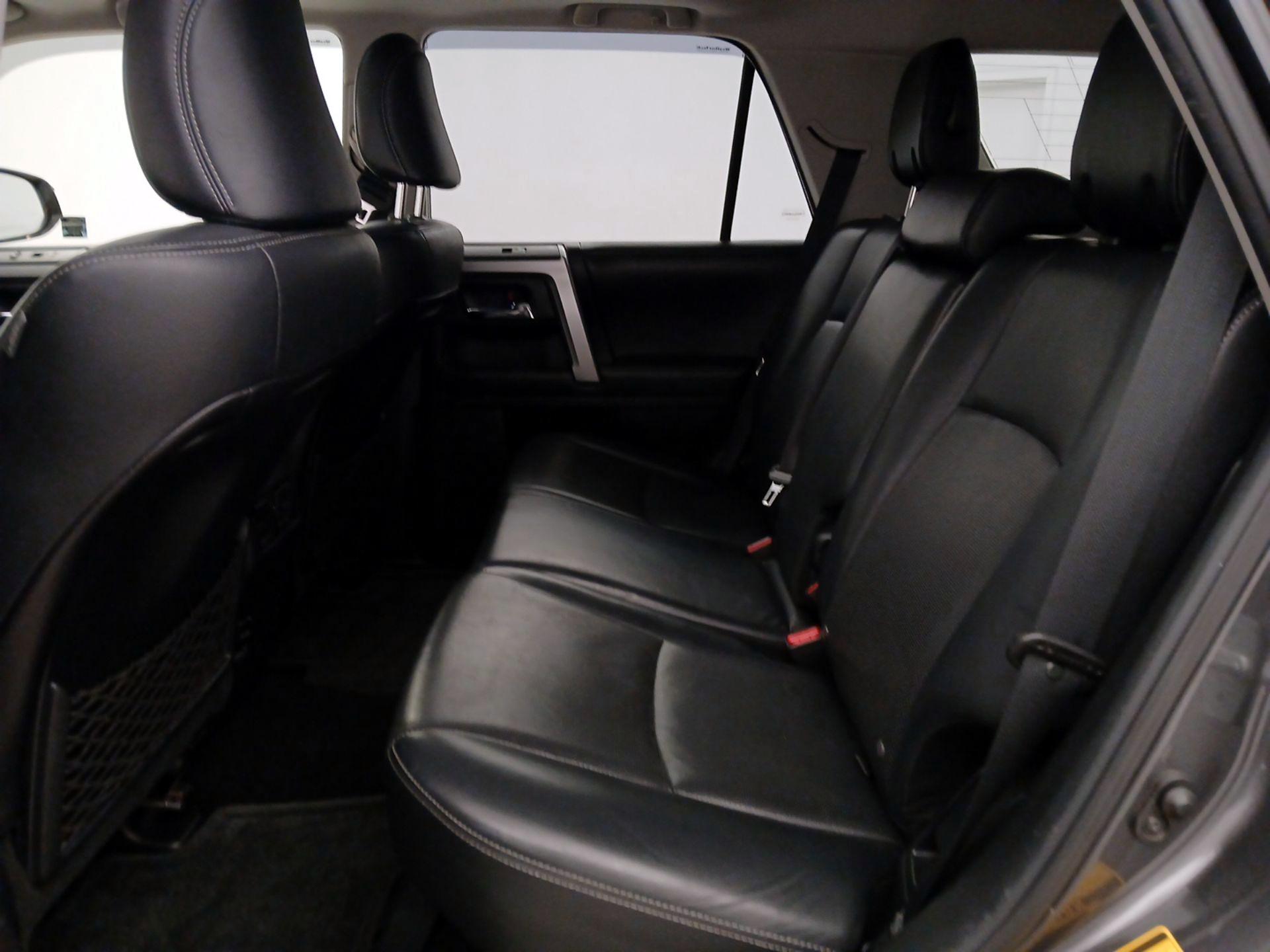 Thumbnail: 2016 Toyota 4Runner - 20