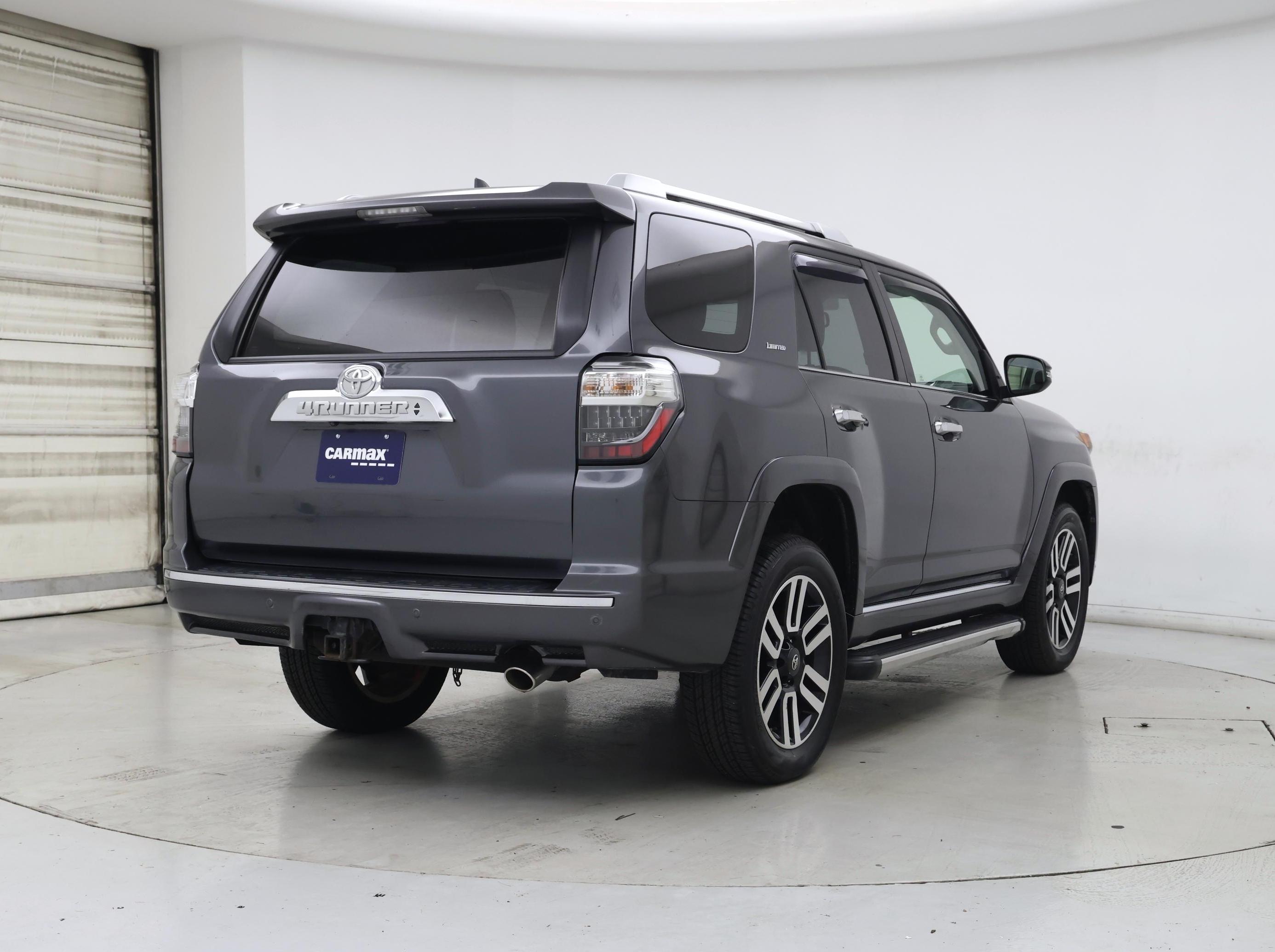 Thumbnail: 2016 Toyota 4Runner - 8