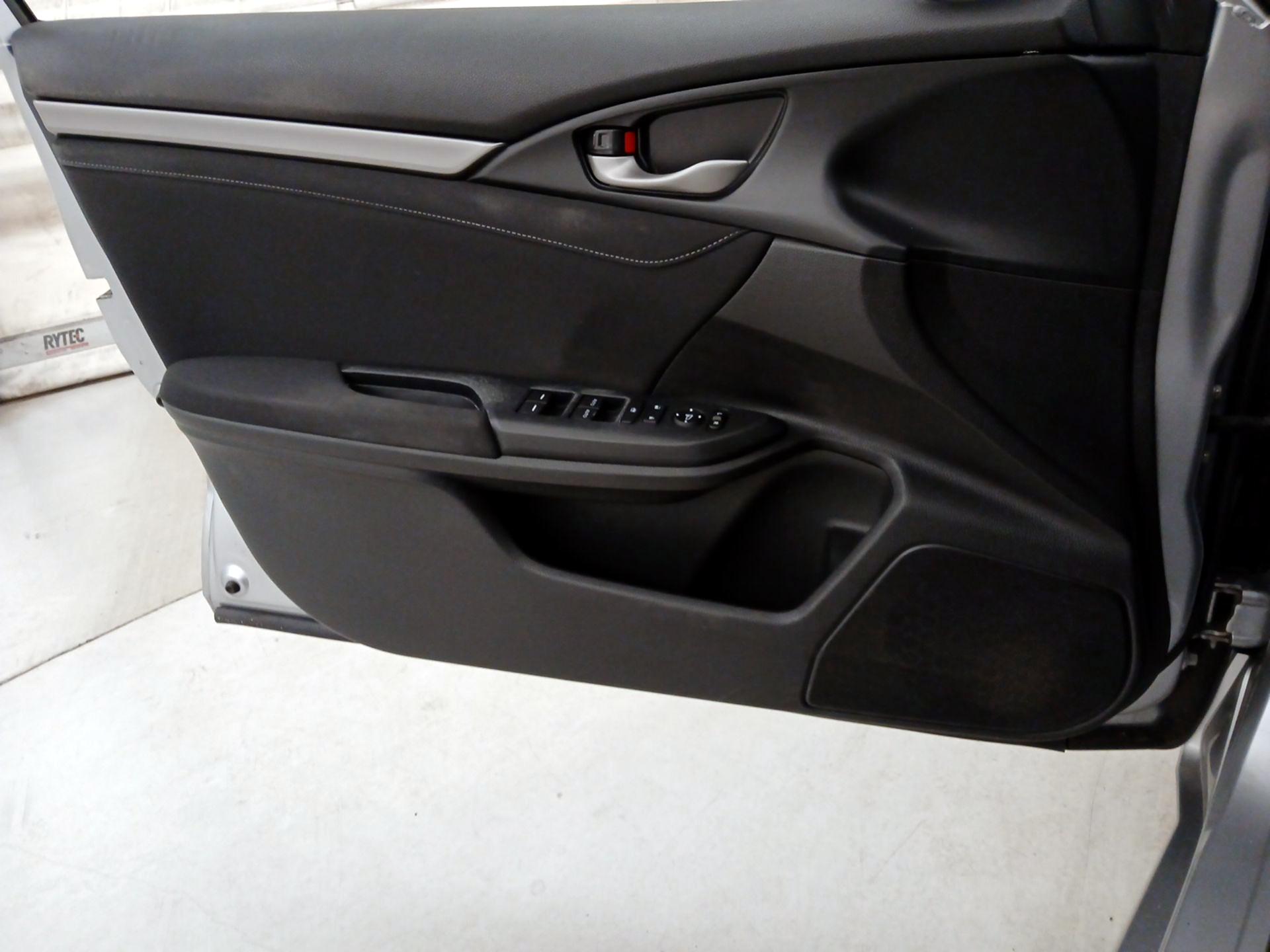 Thumbnail: 2018 Honda Civic - 12