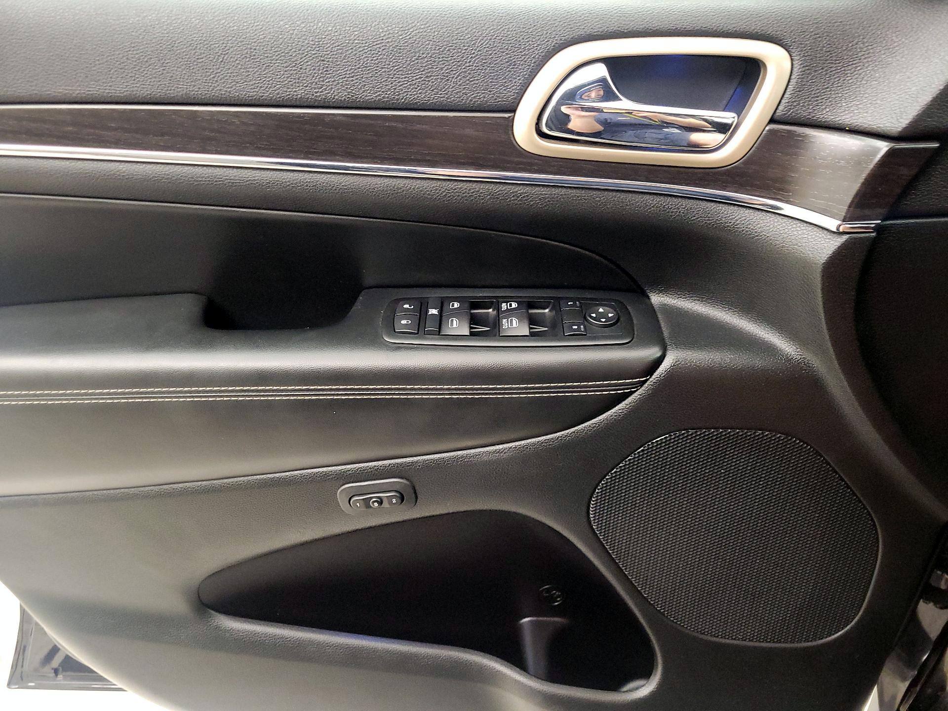 Thumbnail: 2014 Jeep Grand Cherokee - 12
