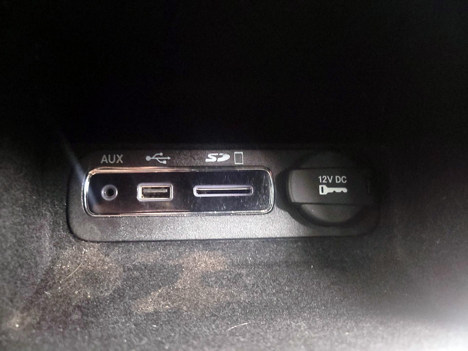 Thumbnail: 2014 Jeep Grand Cherokee - 19