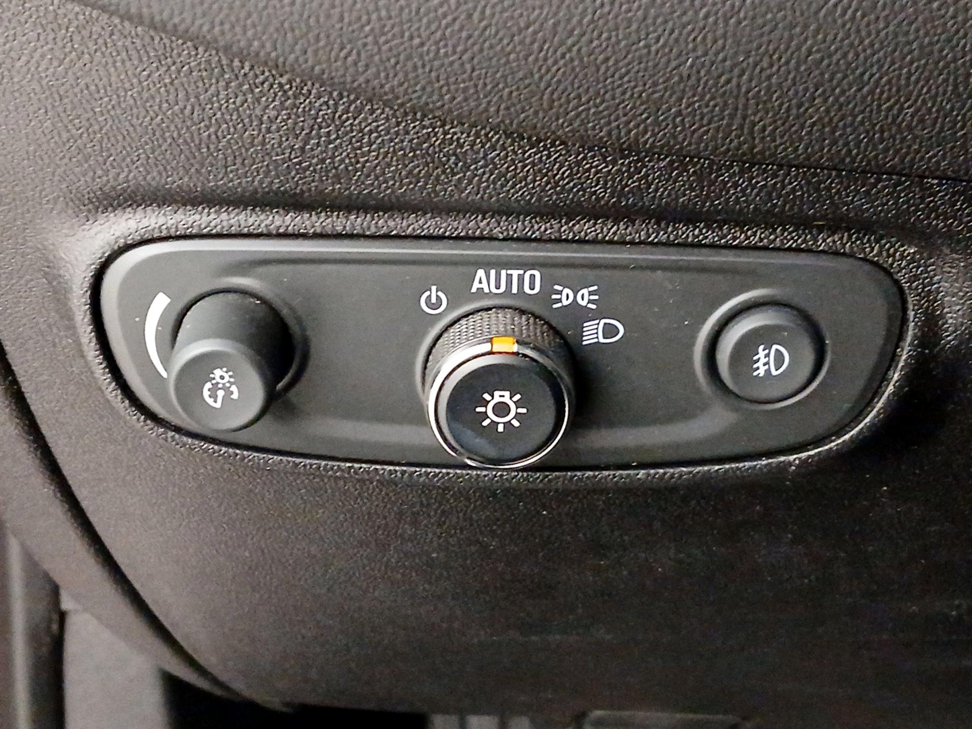 Thumbnail: 2018 Chevrolet Equinox - 13