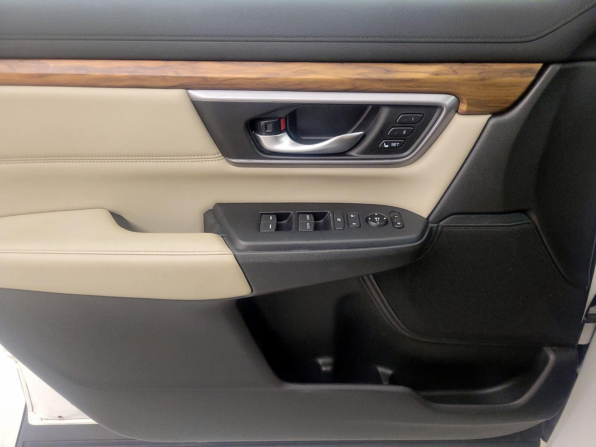 Thumbnail: 2017 Honda CR-V - 12