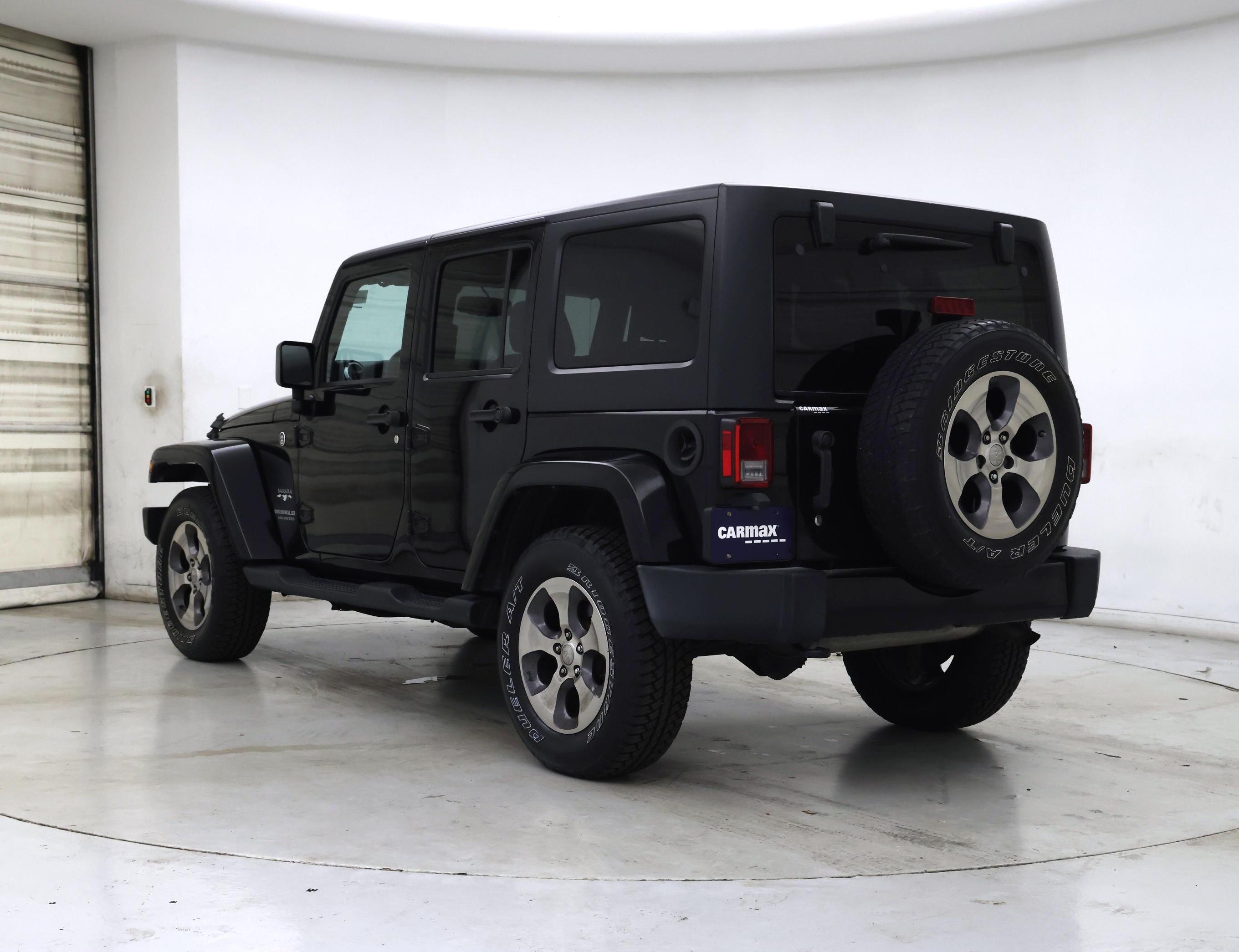 Thumbnail: 2016 Jeep Wrangler - 2