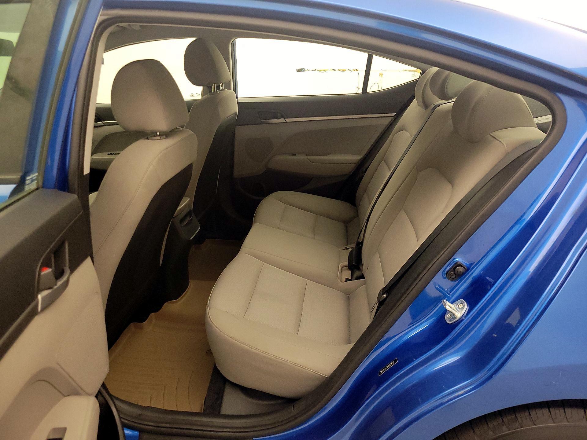 Thumbnail: 2017 Hyundai Elantra - 18