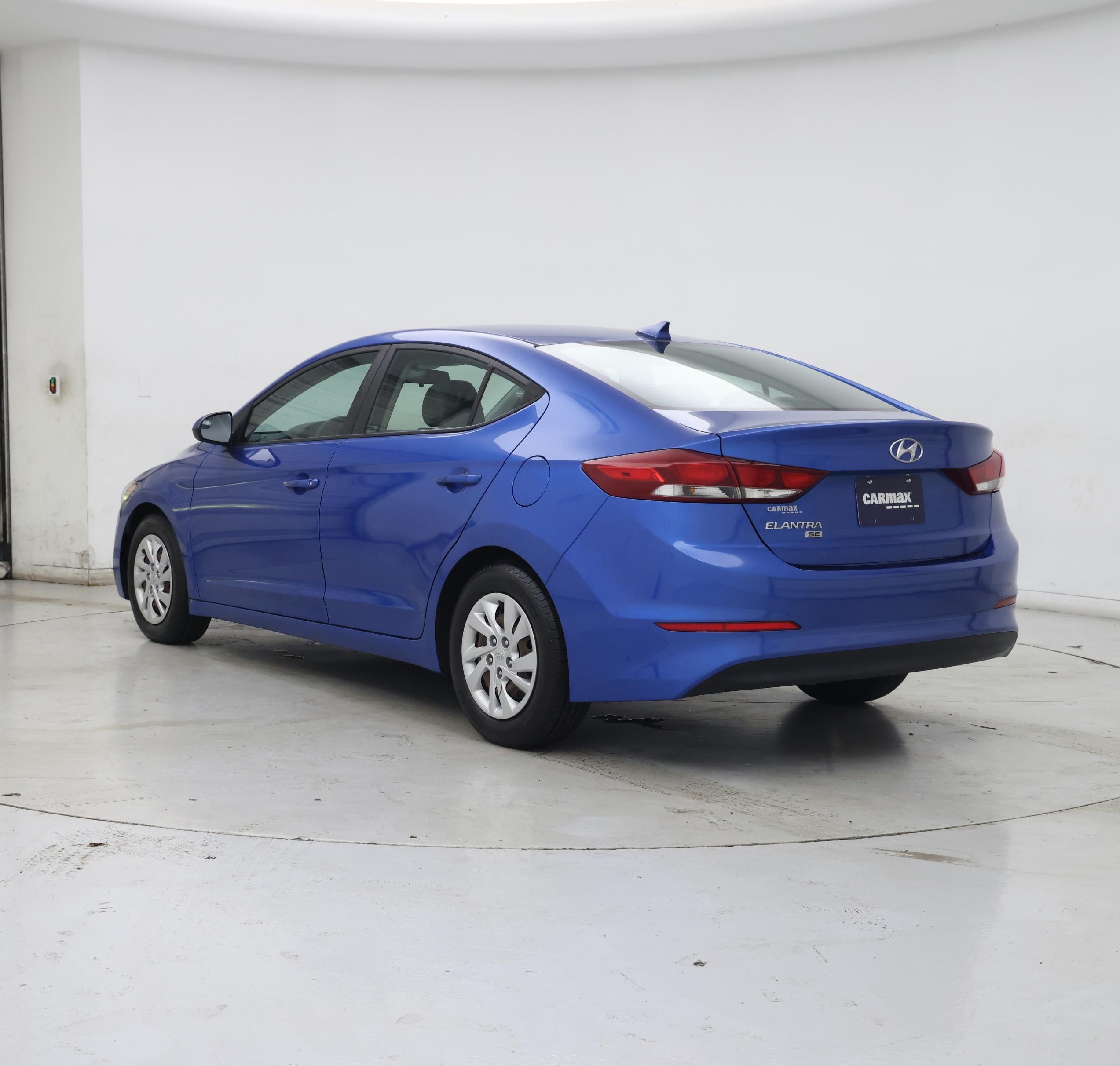 Thumbnail: 2017 Hyundai Elantra - 2