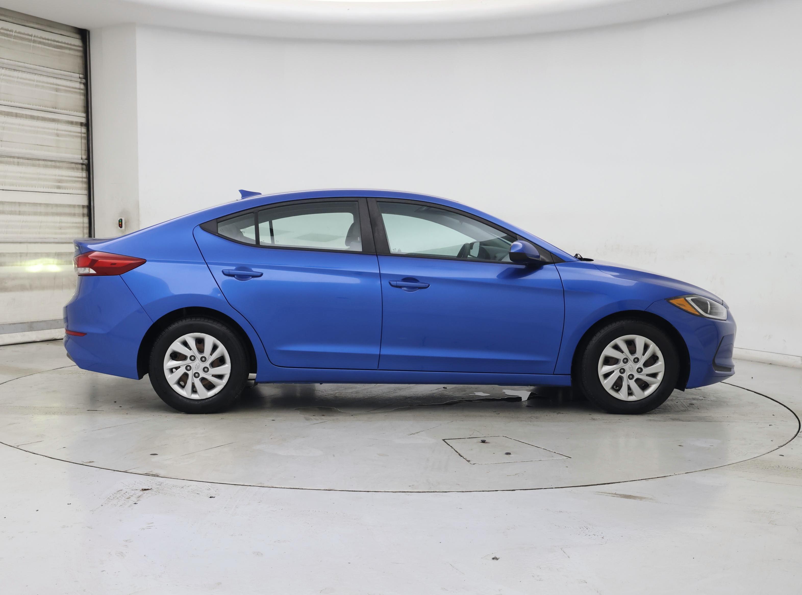 Thumbnail: 2017 Hyundai Elantra - 7