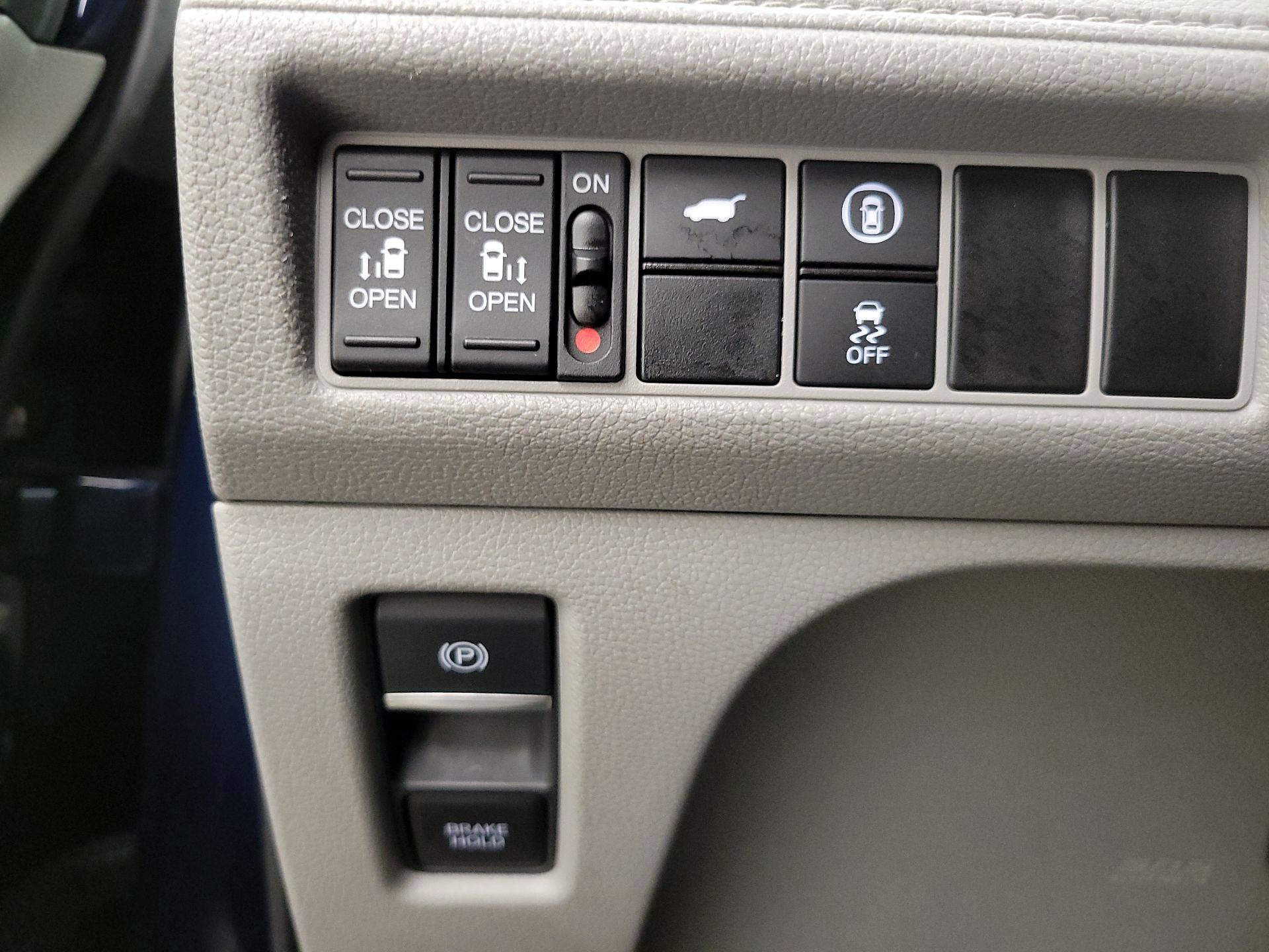 Thumbnail: 2022 Honda Odyssey - 13