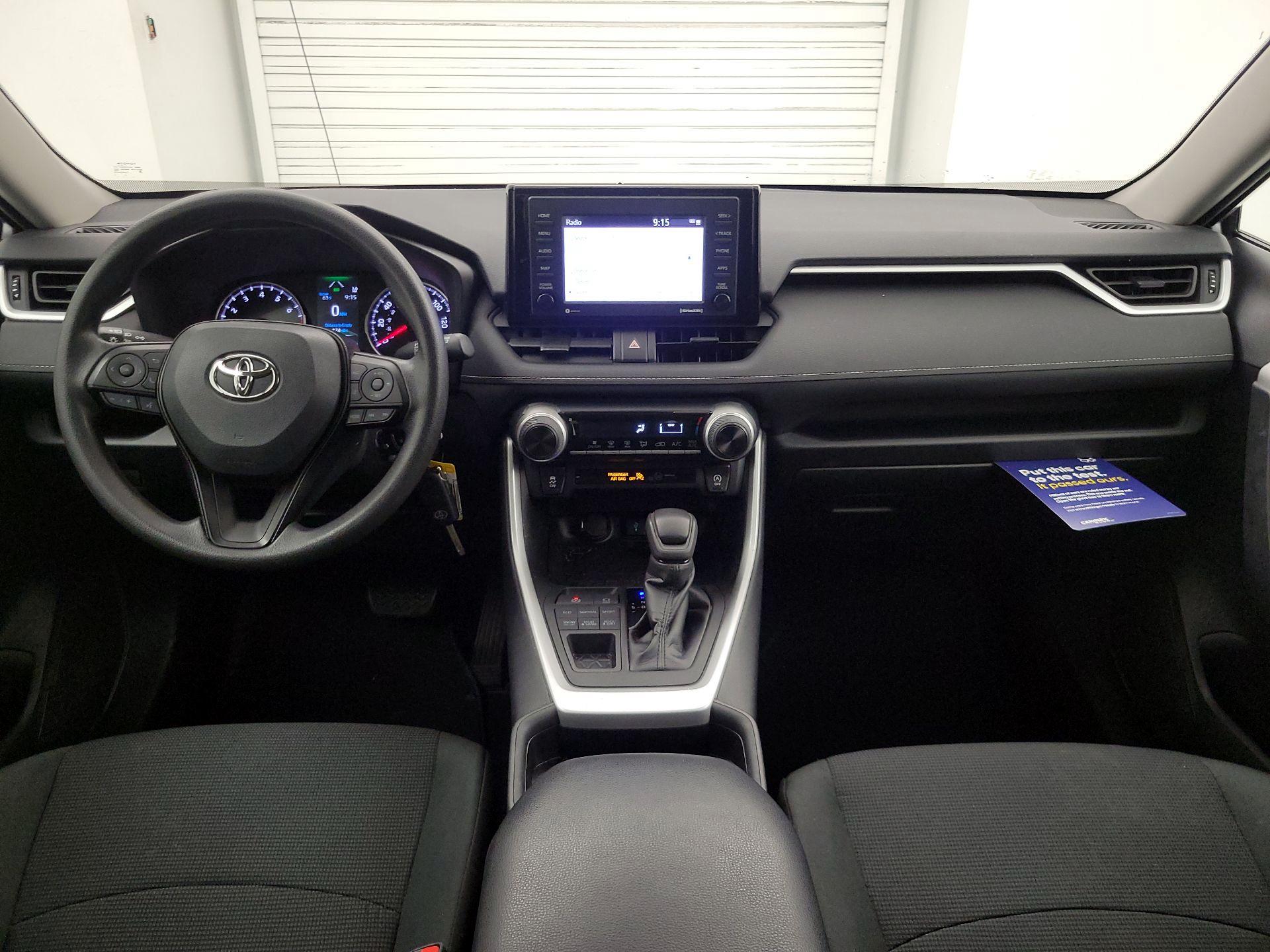 Thumbnail: 2021 Toyota RAV4 - 9