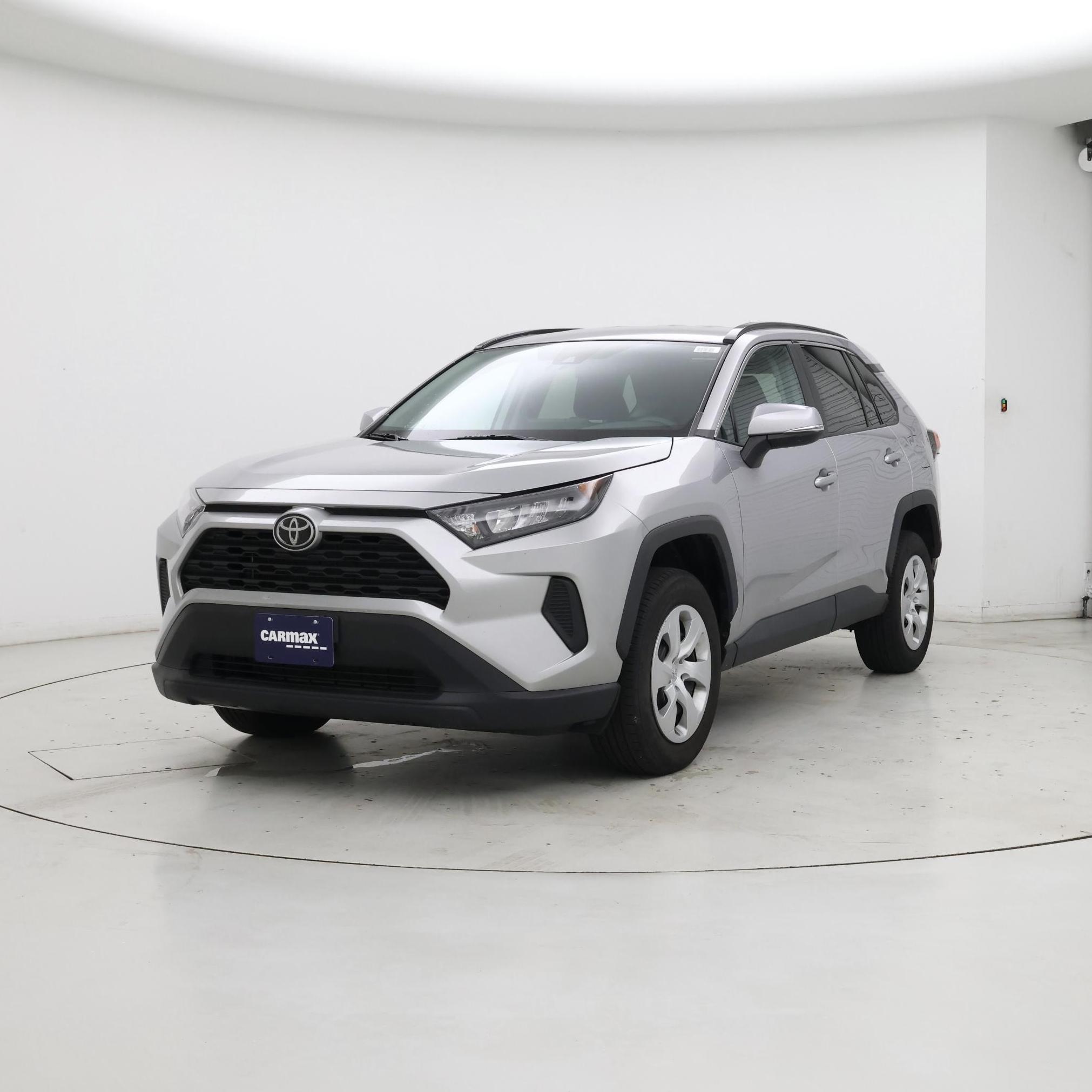 Thumbnail: 2021 Toyota RAV4 - 4