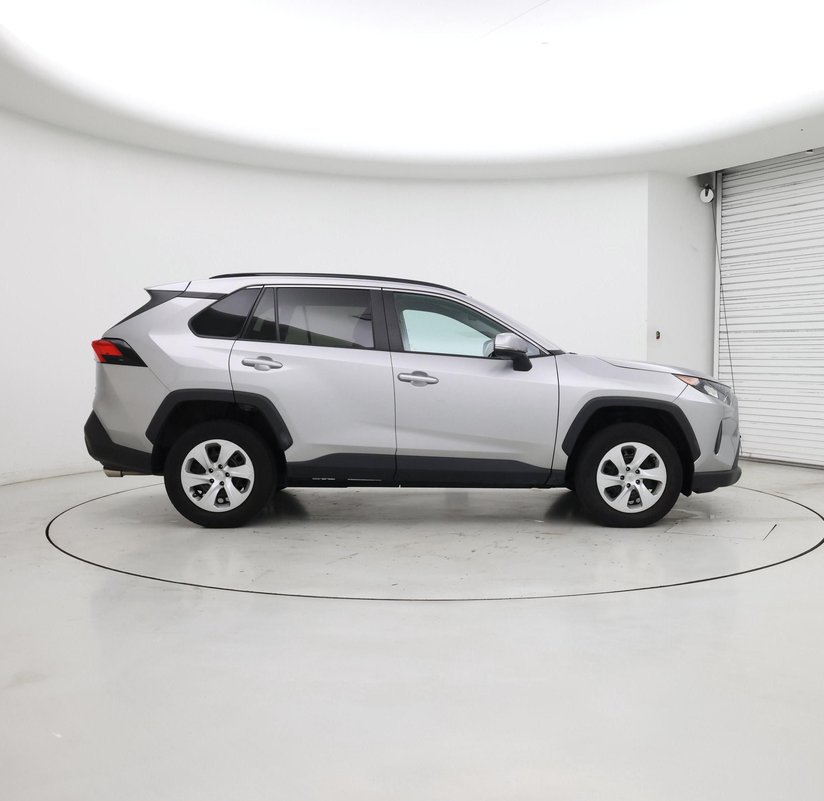 Thumbnail: 2021 Toyota RAV4 - 7