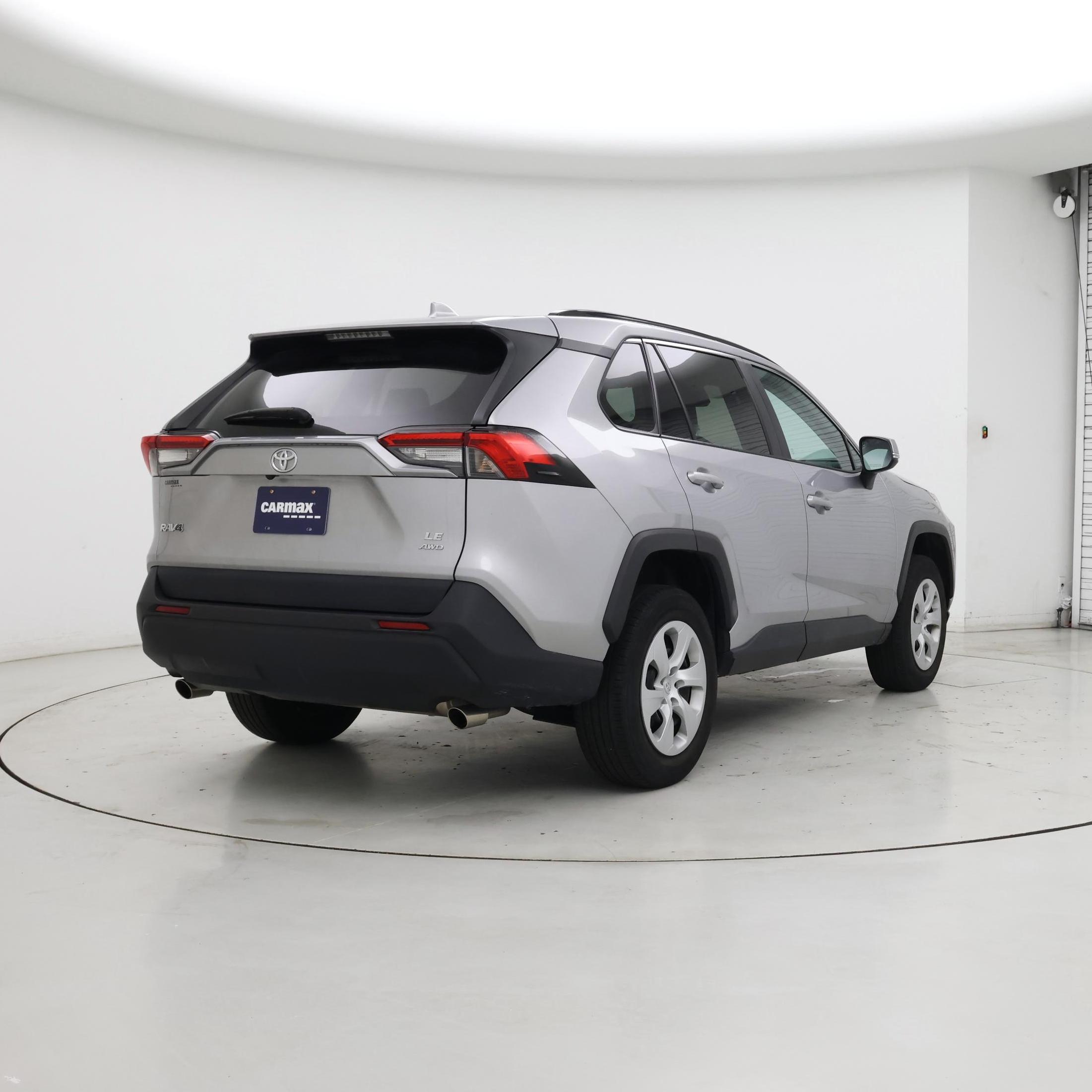 Thumbnail: 2021 Toyota RAV4 - 8