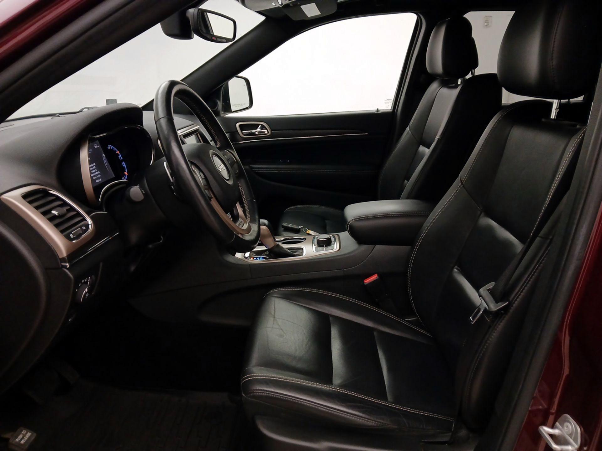 Thumbnail: 2017 Jeep Grand Cherokee - 11