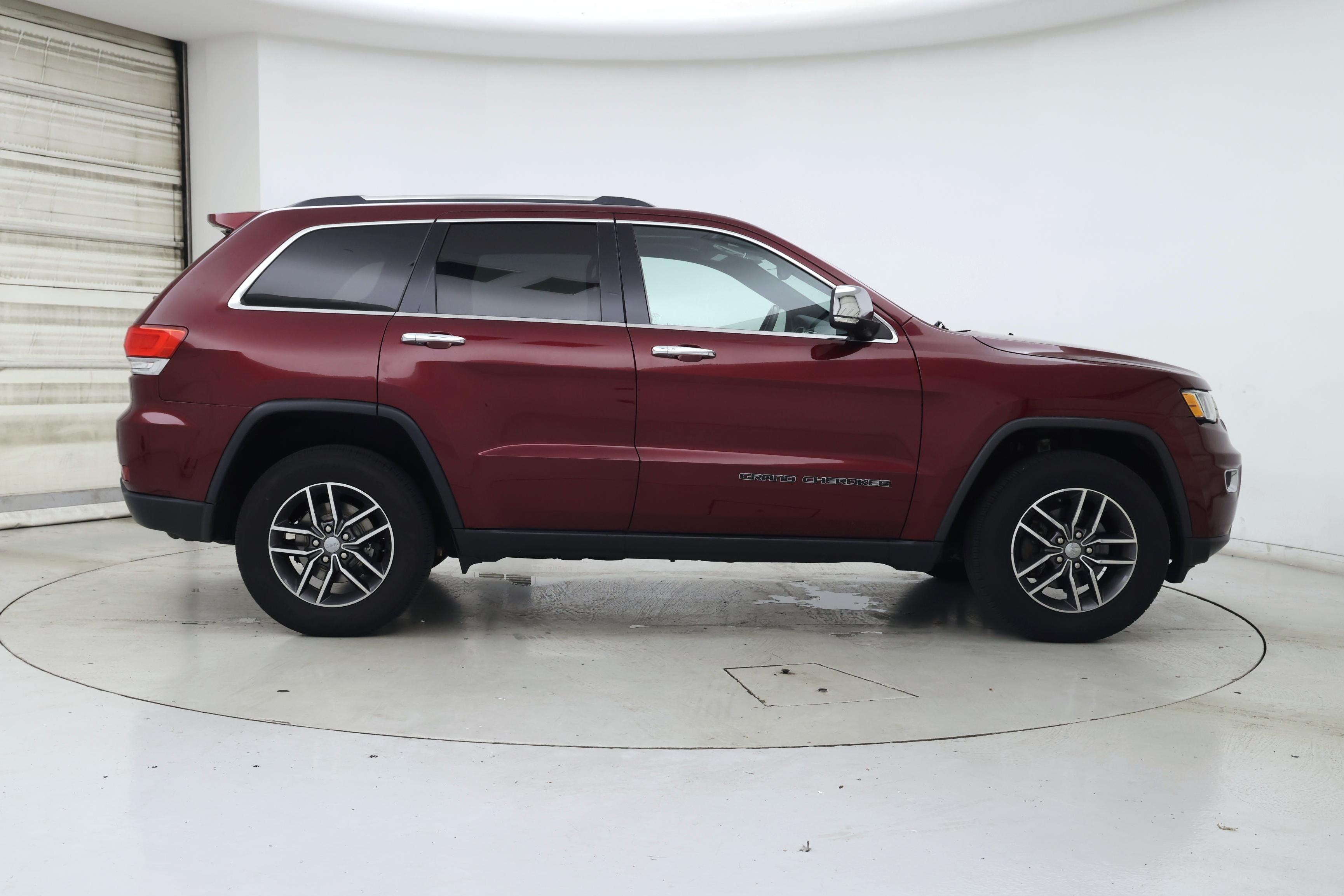 Thumbnail: 2017 Jeep Grand Cherokee - 7