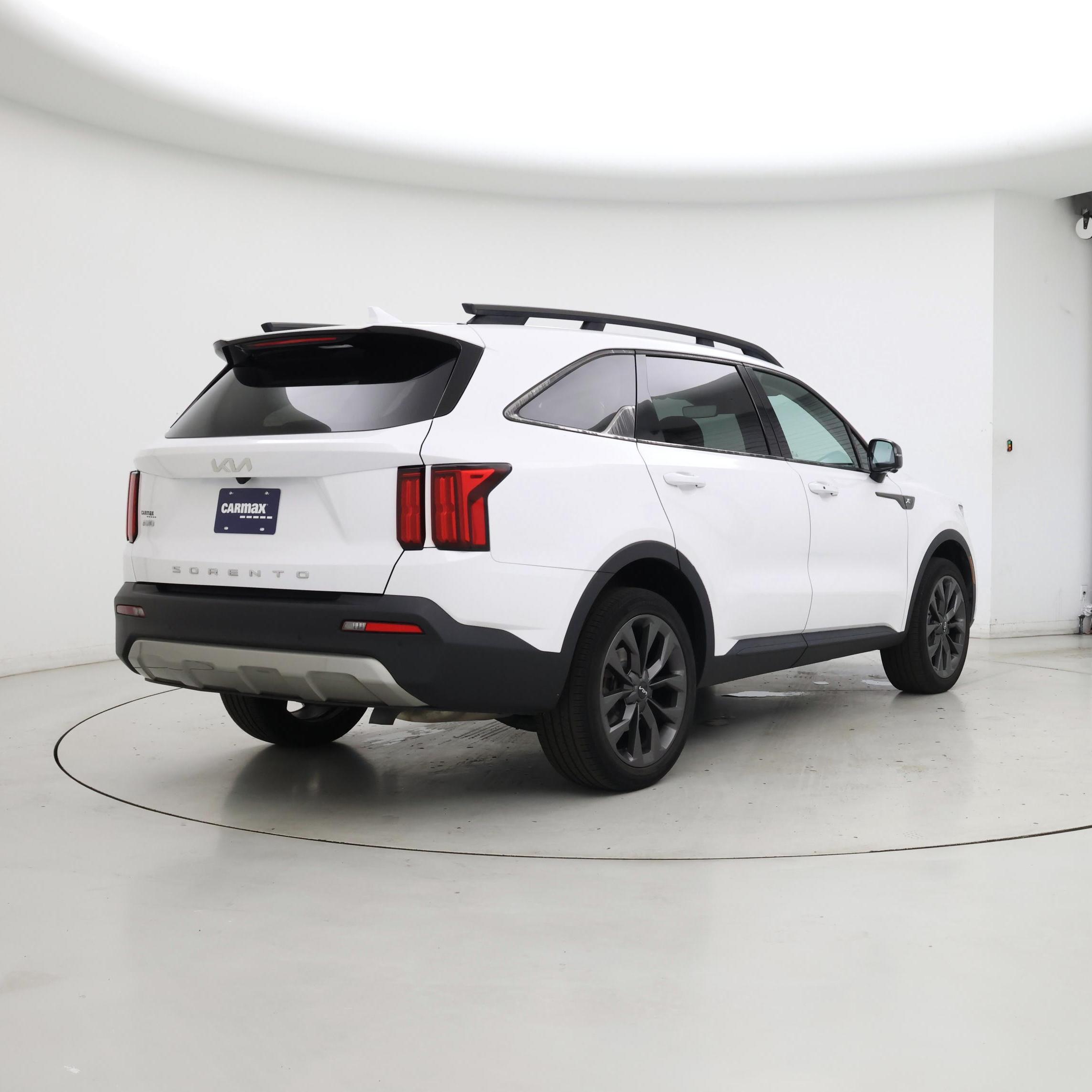 Thumbnail: 2022 Kia Sorento - 8