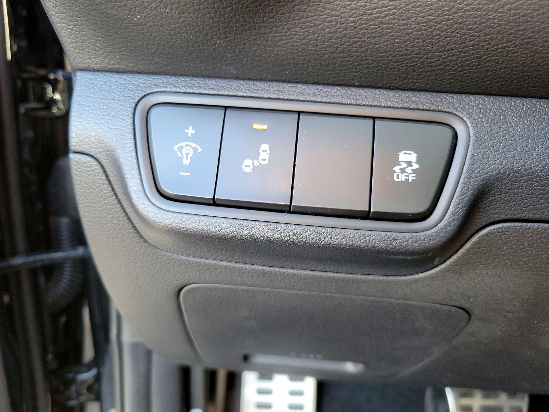 Thumbnail: 2023 Kia Forte - 11