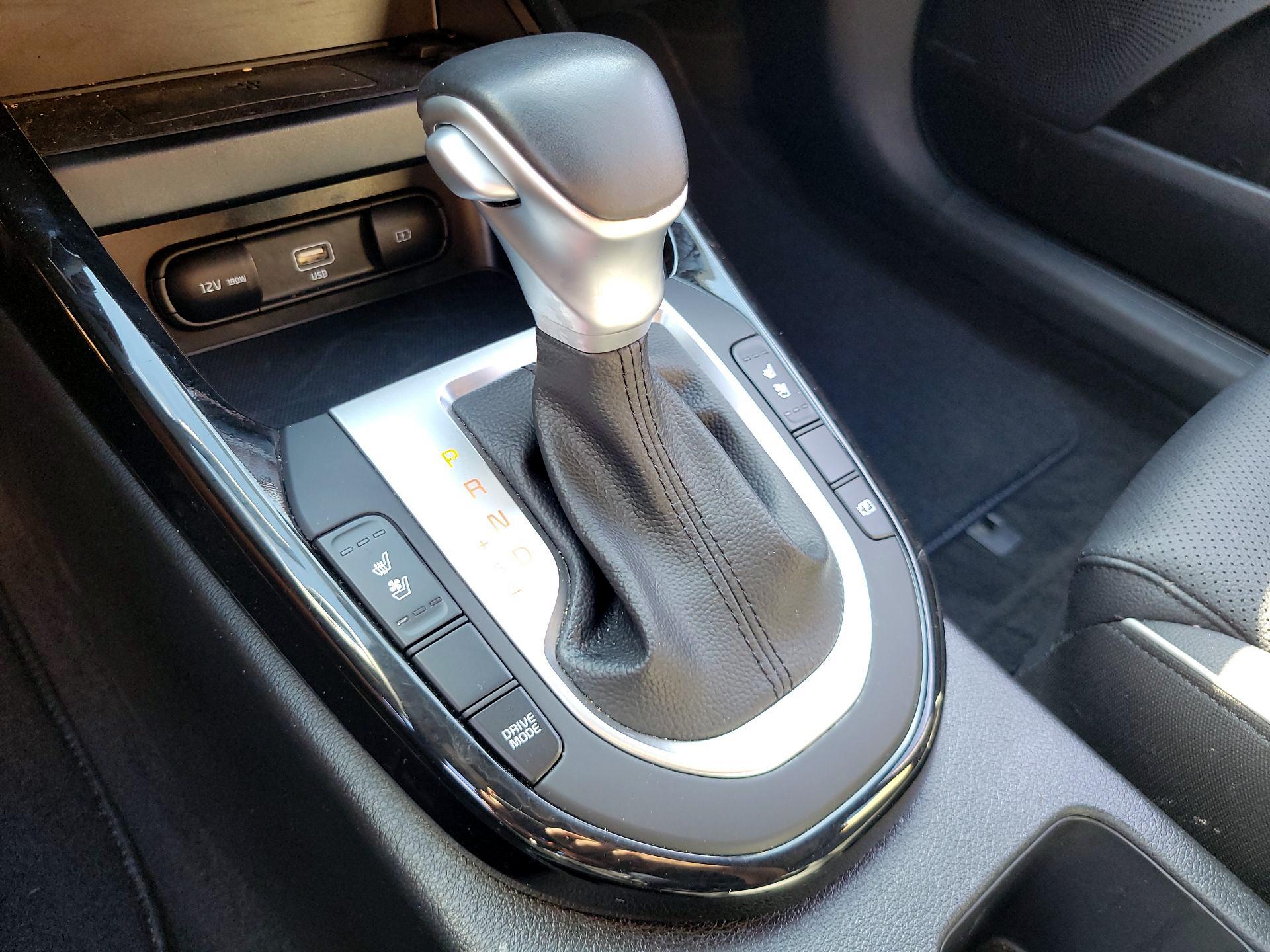 Thumbnail: 2023 Kia Forte - 16