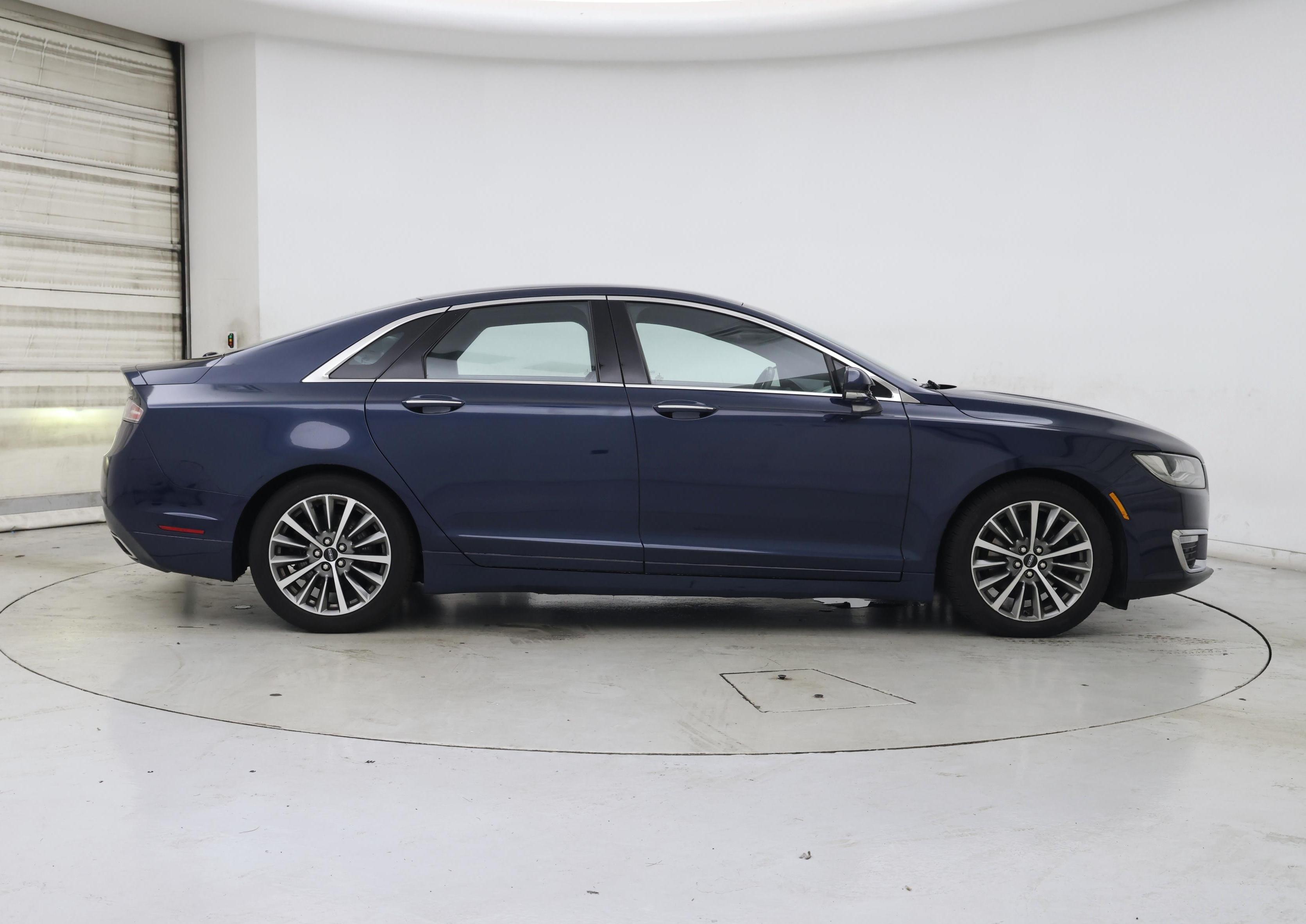Thumbnail: 2017 Lincoln MKZ - 7