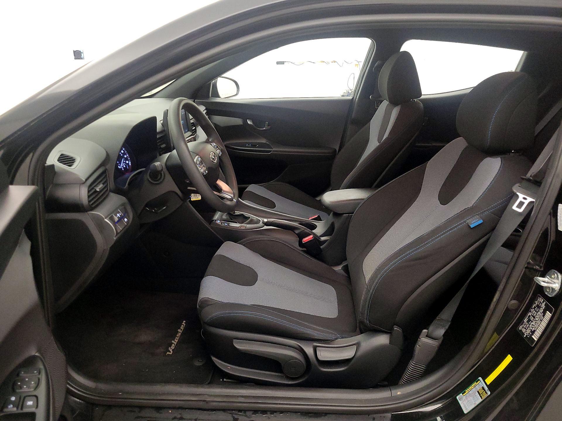 Thumbnail: 2019 Hyundai Veloster - 11