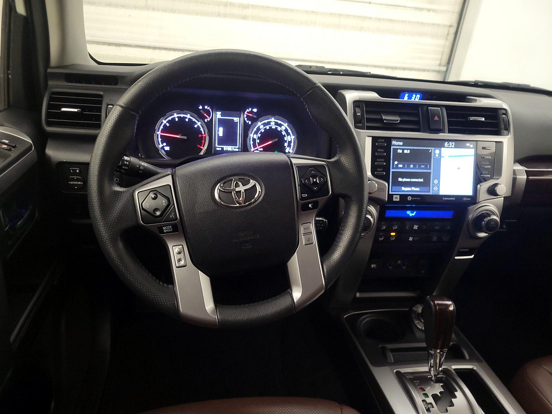 Thumbnail: 2020 Toyota 4Runner - 10