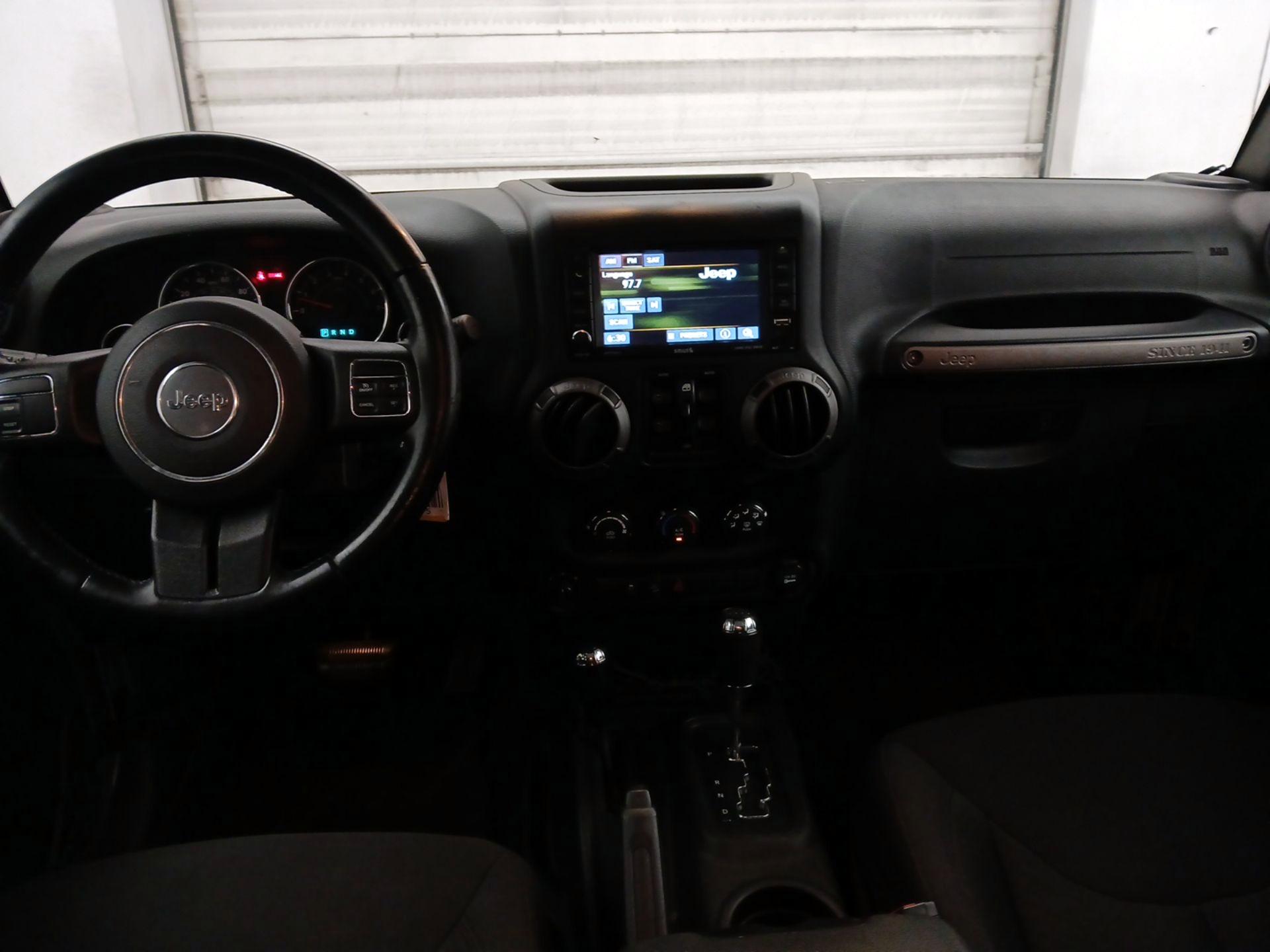 Thumbnail: 2016 Jeep Wrangler - 9